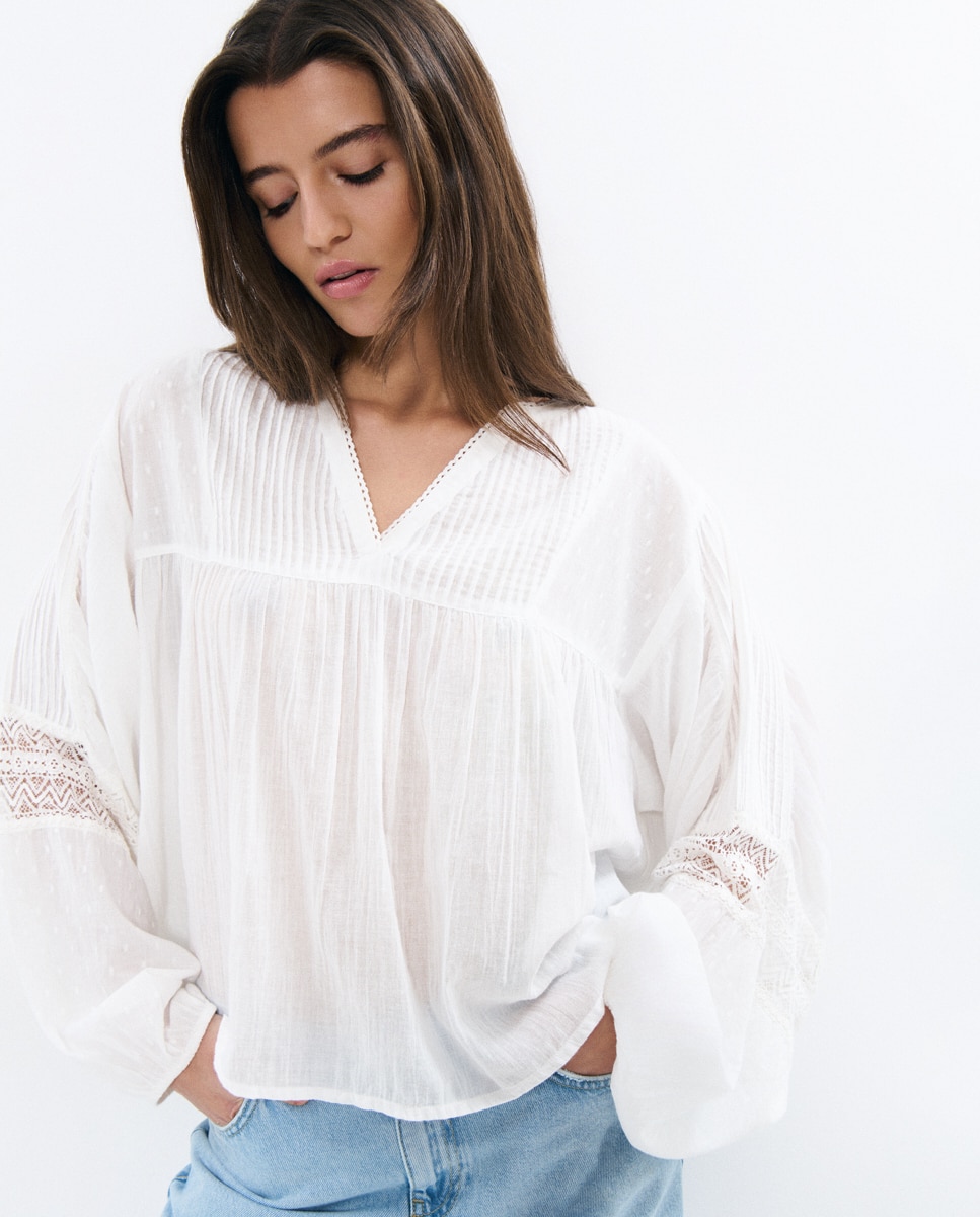 Imagem 0 de Blusa com Bordados