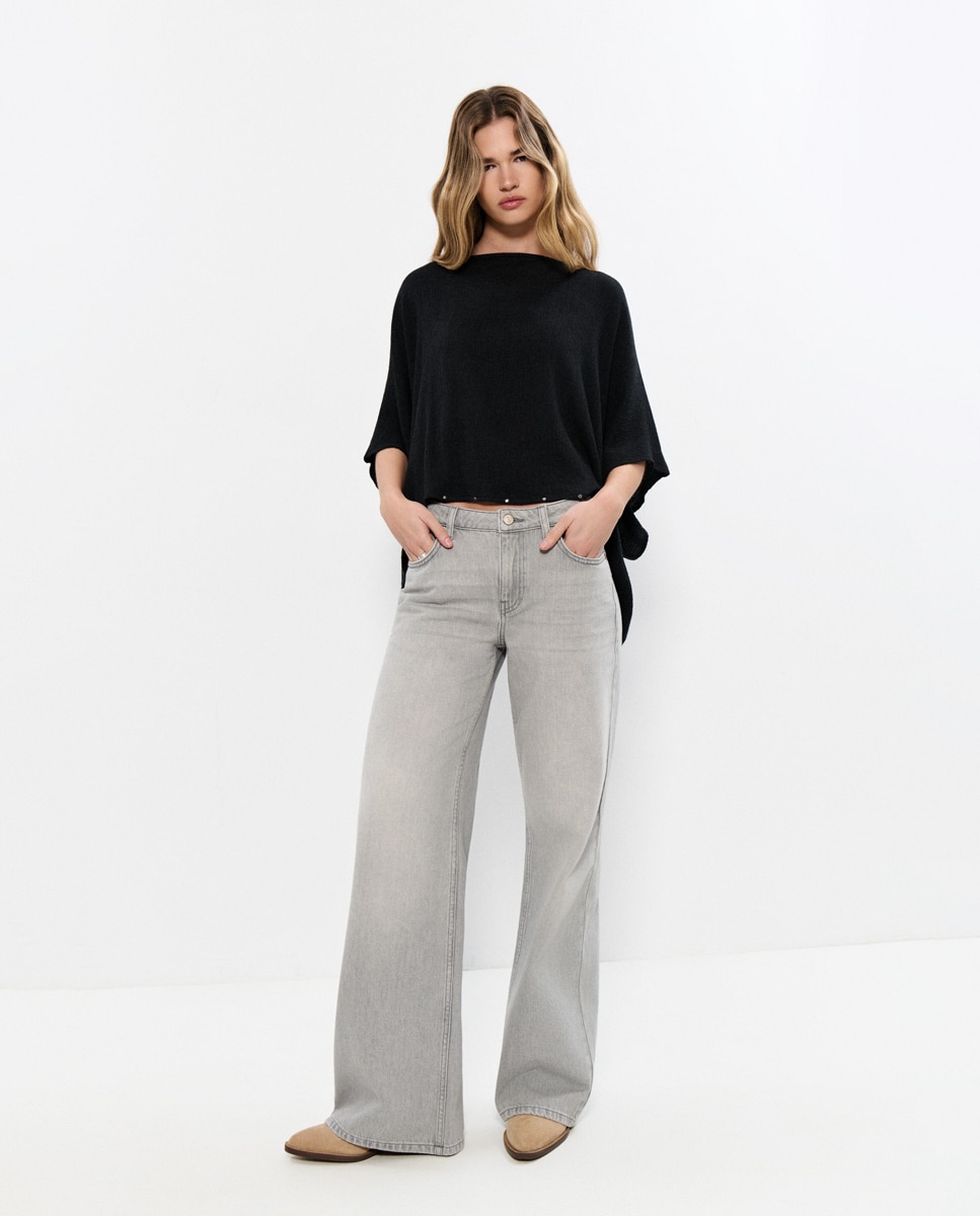 Imagem 0 de Jeans com Corte a Direito e Bolsos