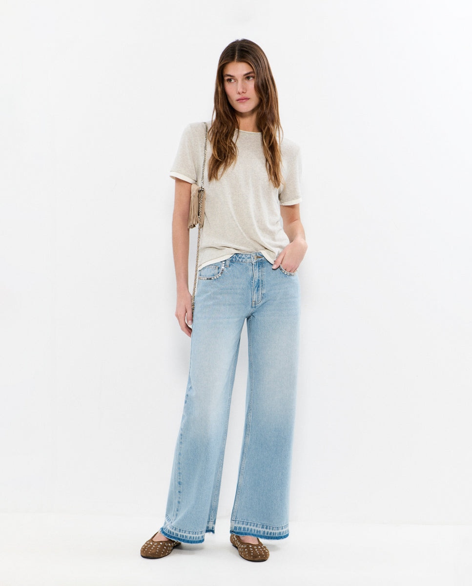 Imagem 0 de Jeans com Corte a Direito com Tachas