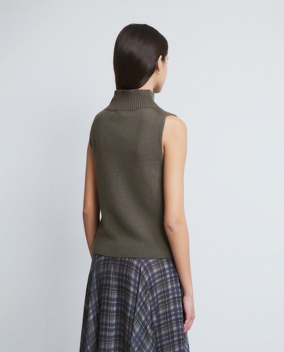 Top com Cut-out Verde-escuro-2