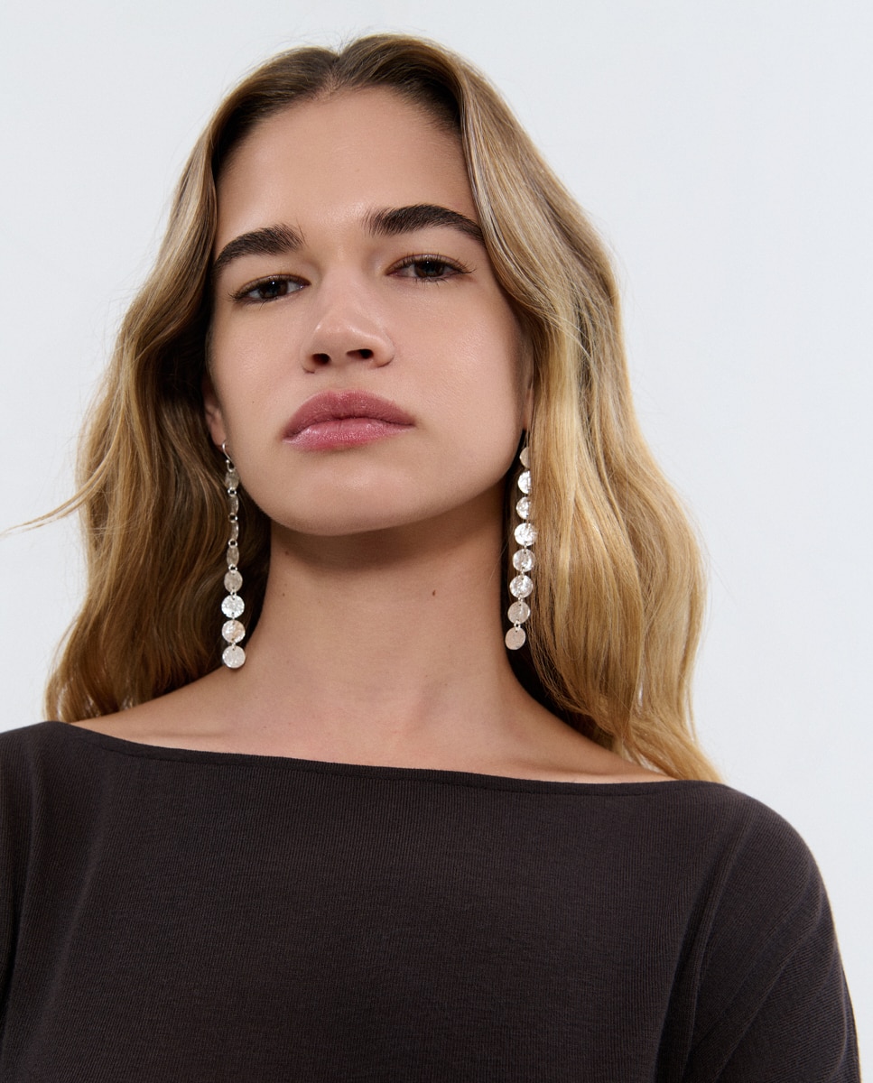 Brincos Compridos Chapas Prateado-2