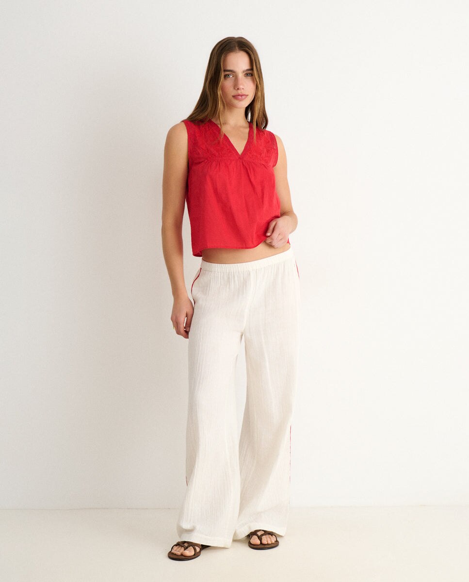 Blusa de Alças com Bordados Vermelho-3