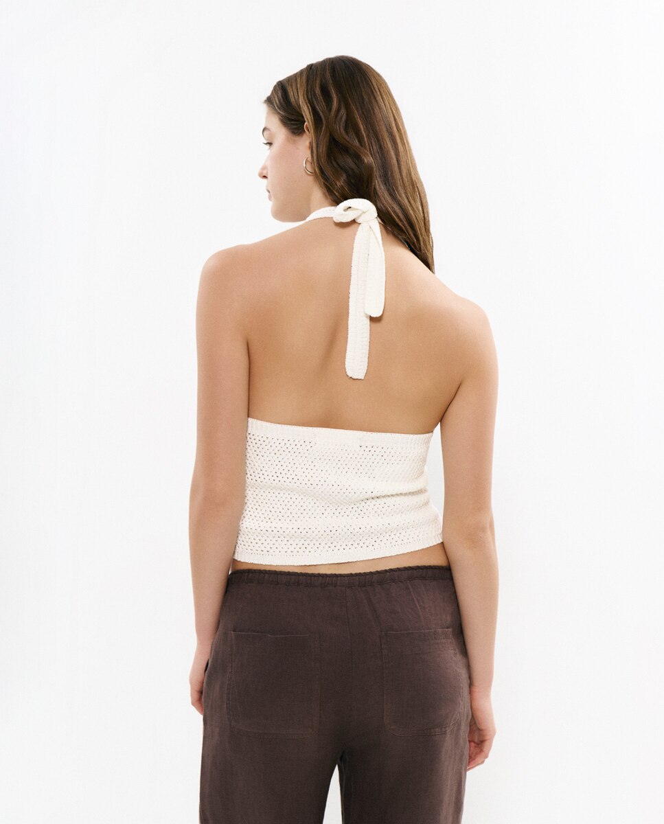 Top com Bordados e Gola Halter Branco-2