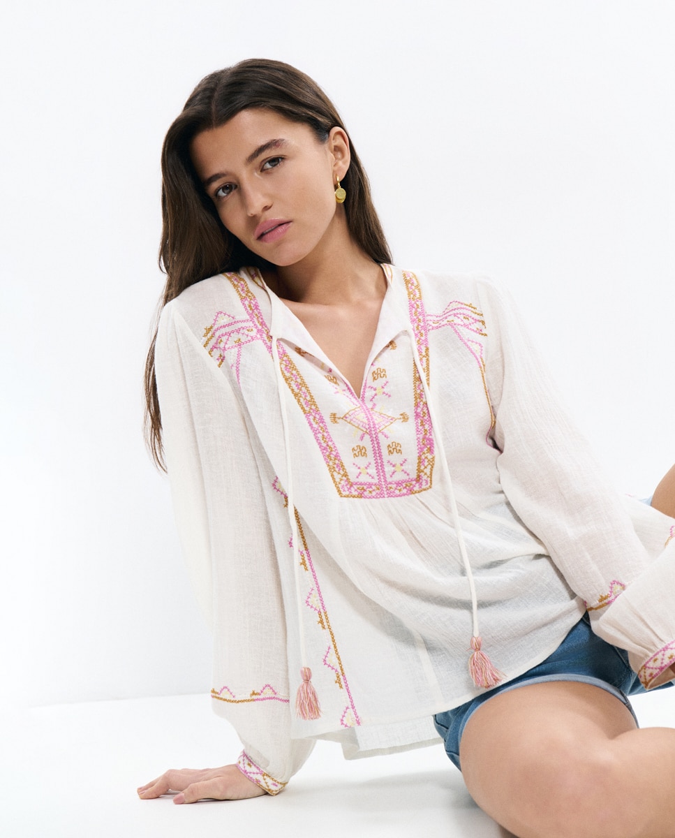 Blusa com Bordados Branco-1
