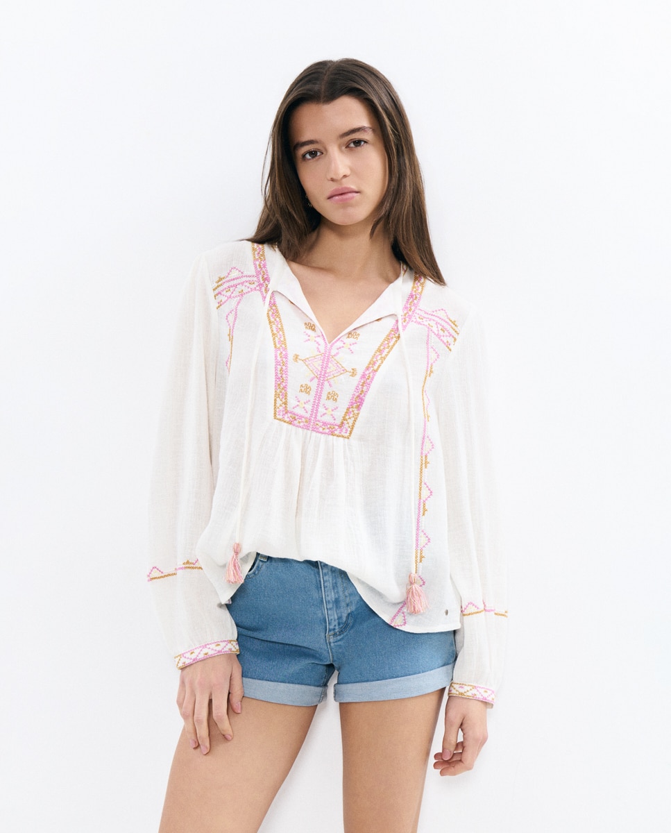 Blusa com Bordados Branco-2