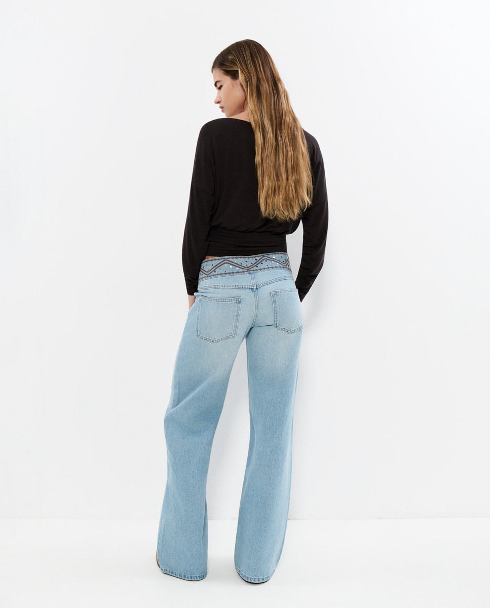 Jeans com Corte a Direito com Cintura e Bordados Azul-2
