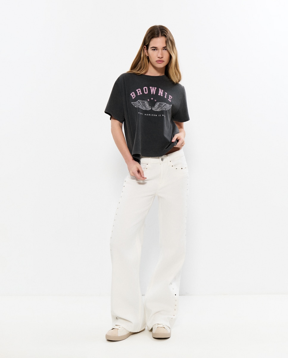 Jeans com Corte a Direito com Tachas Laterais Cru-3