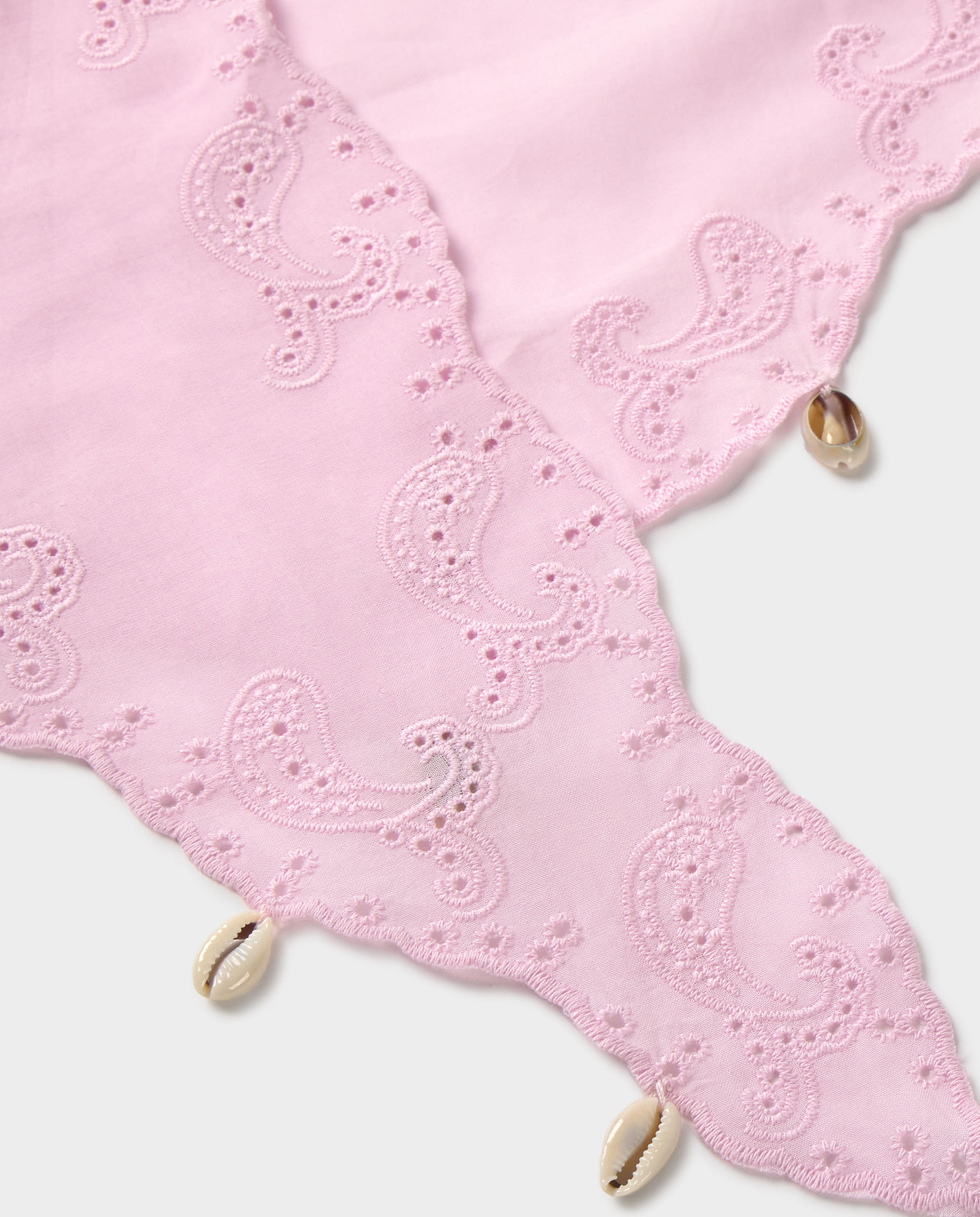 Lenço com Bordados e Conchas Rosa-claro-3