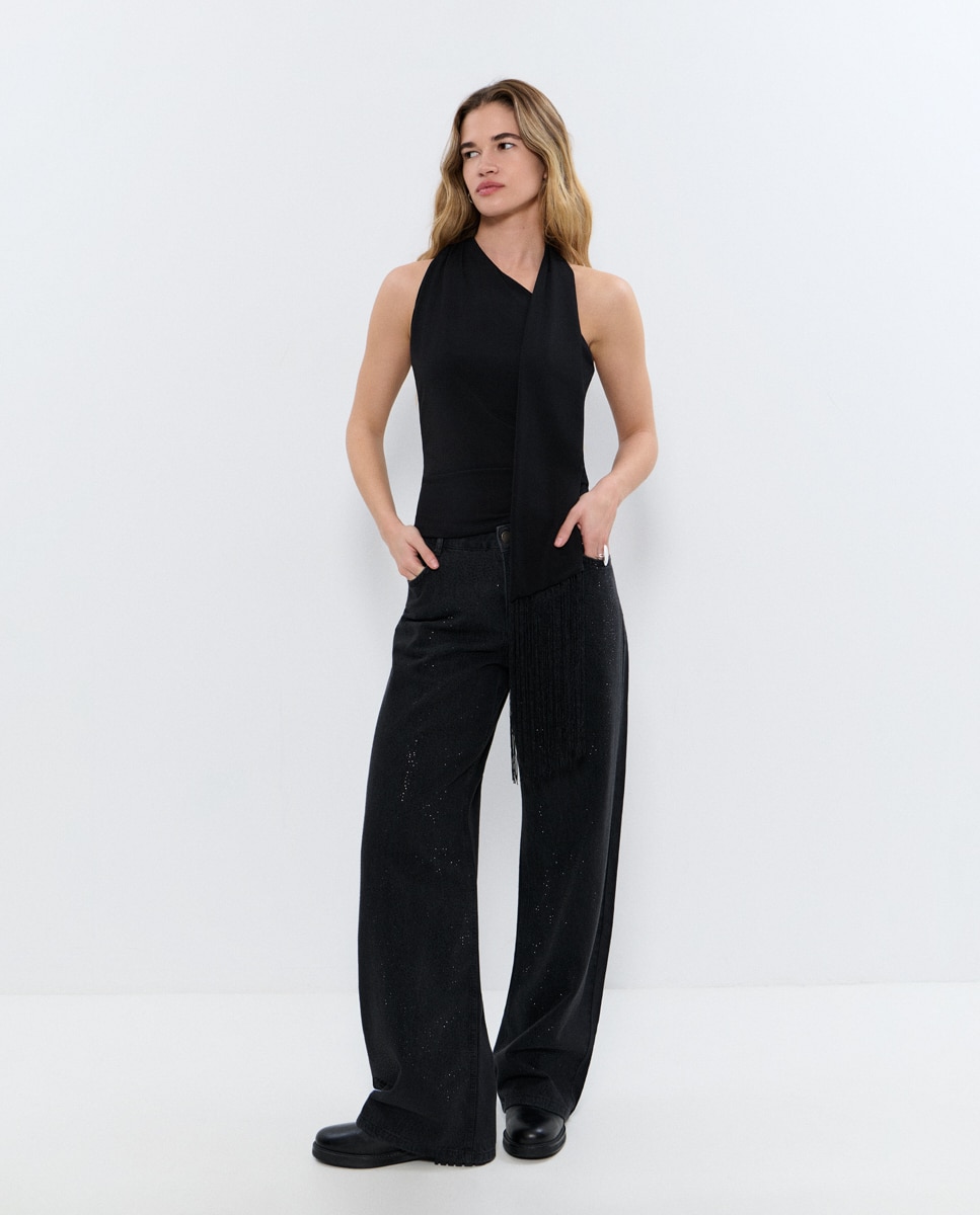 T-shirt com Cachecol e Franjas Preto-1