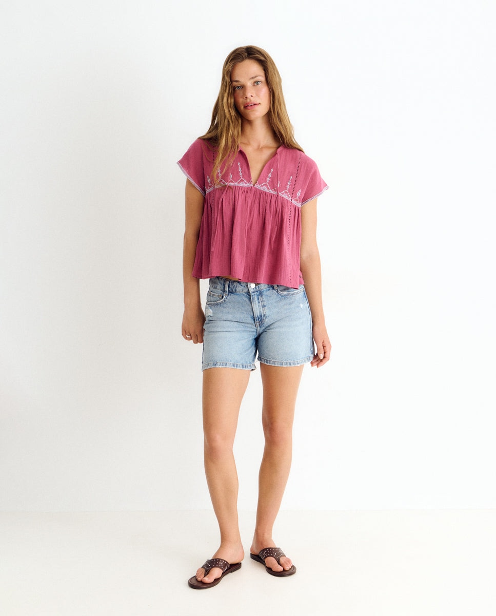 Blusa com Bordados Fúcsia-3