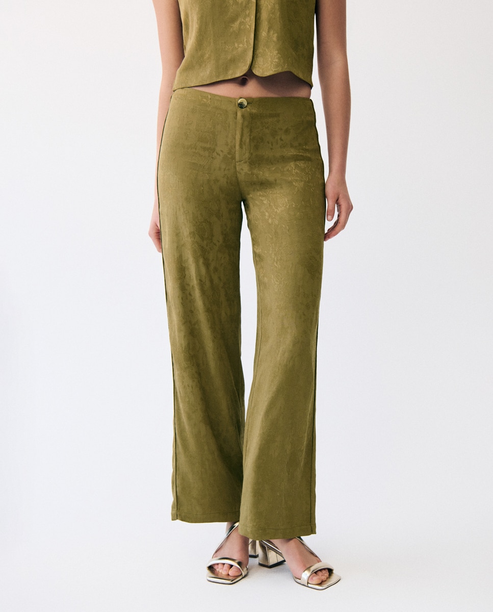 Calças com Corte a Direito Acetinadas com Estampado Jacquard Verde-3