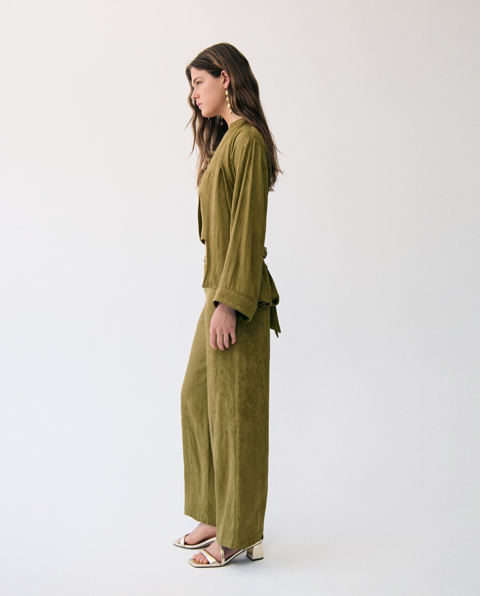 Calças com Corte a Direito Acetinadas com Estampado Jacquard Verde-4
