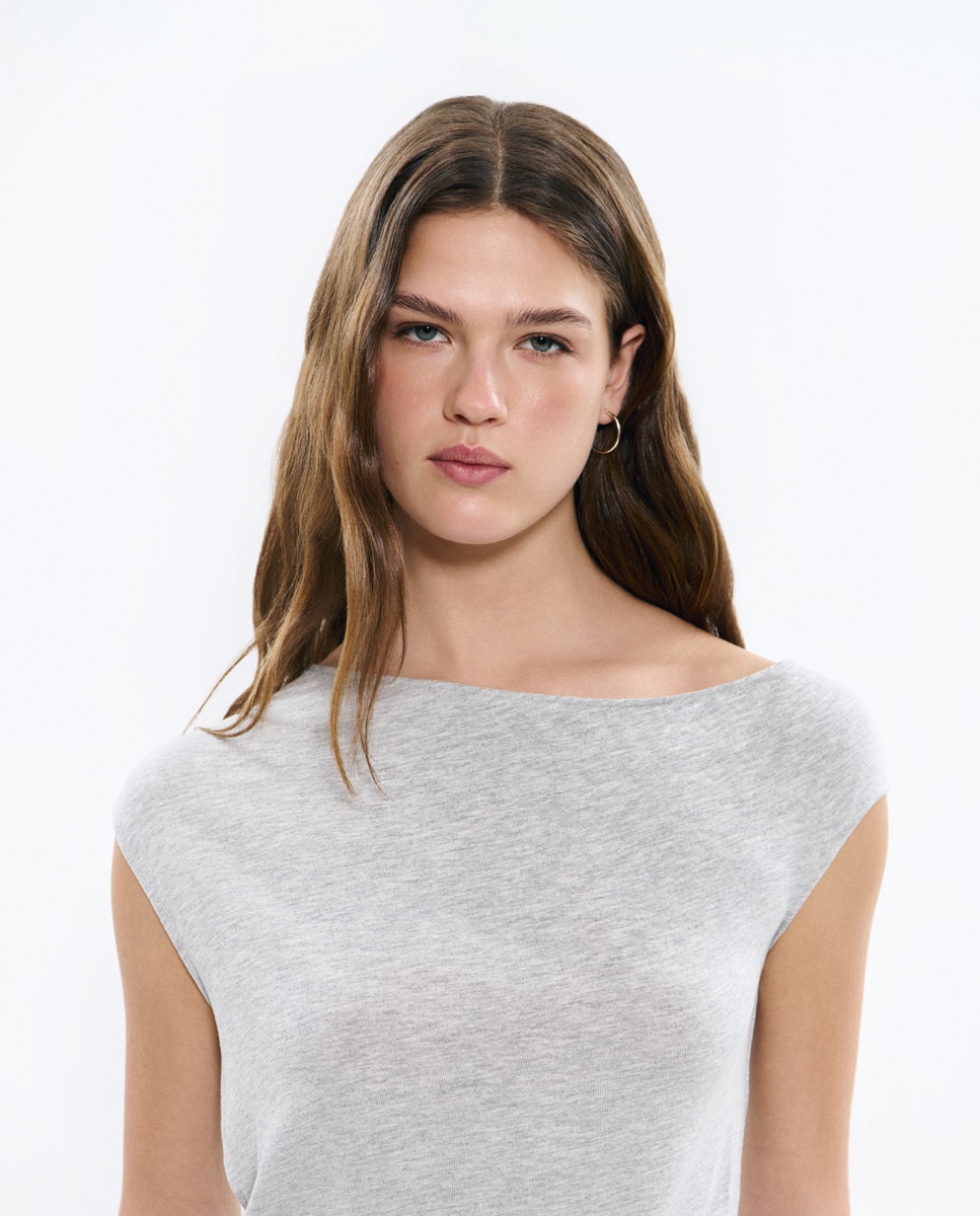 T-shirt Ajustada Cinzento-4