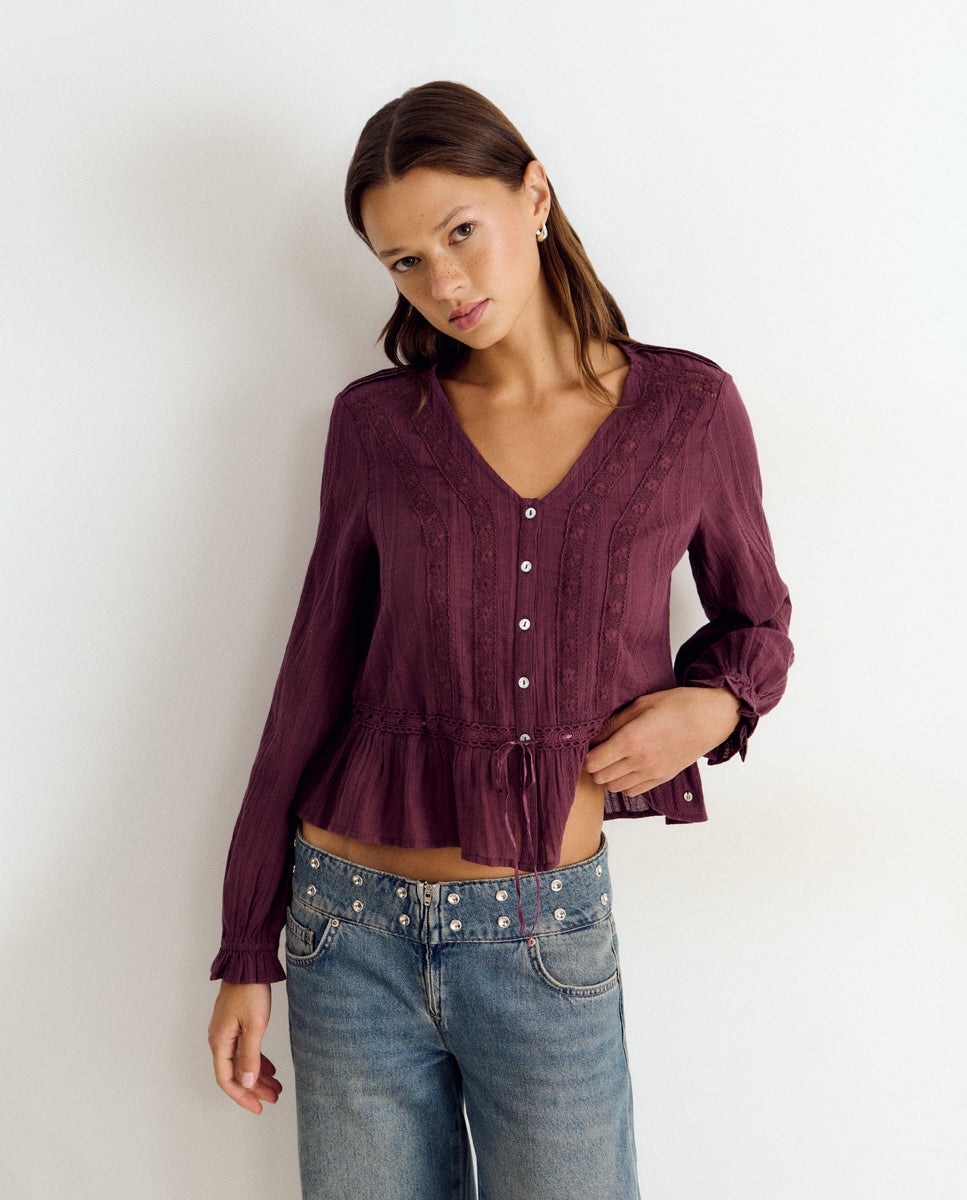 Imagem 0 de Blusa de Manga Comprida com Folhos