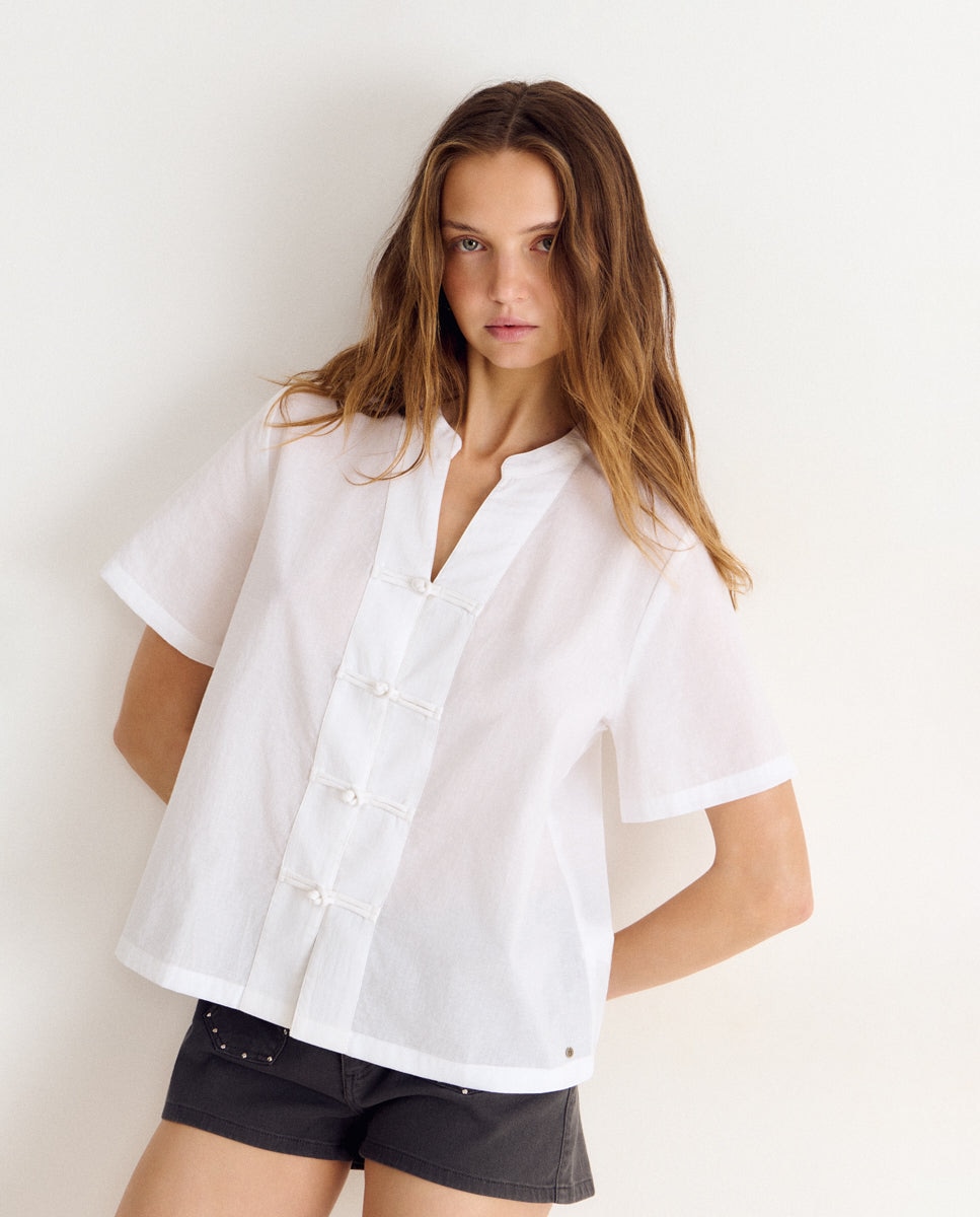 Imagem 0 de Blusa de Manga Curta com Nós