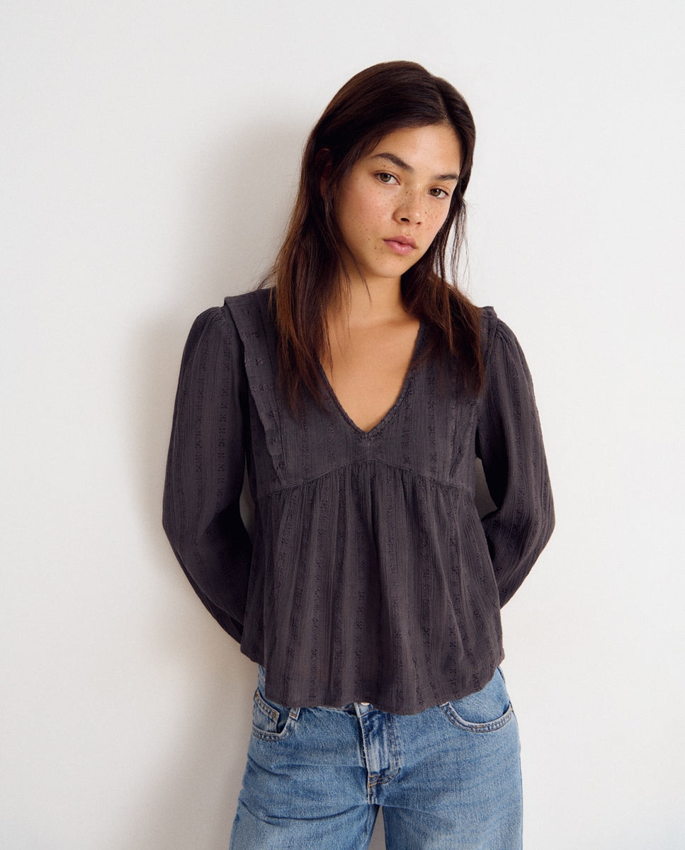 Imagem 0 de Blusa de Gola em V com Bordados