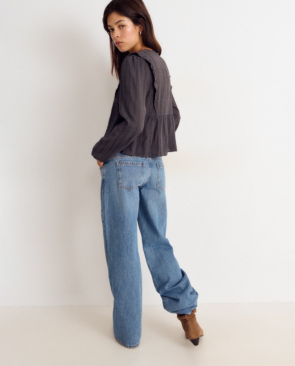 Blusa de Gola em V com Bordados Cinzento-2