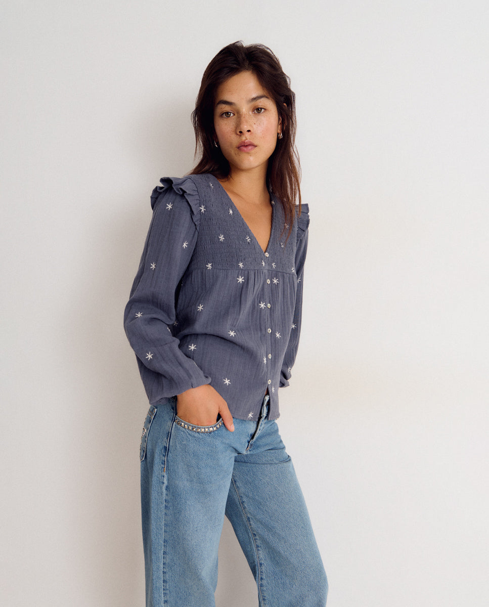 Imagem 0 de Blusa de Gola em V com Bordados