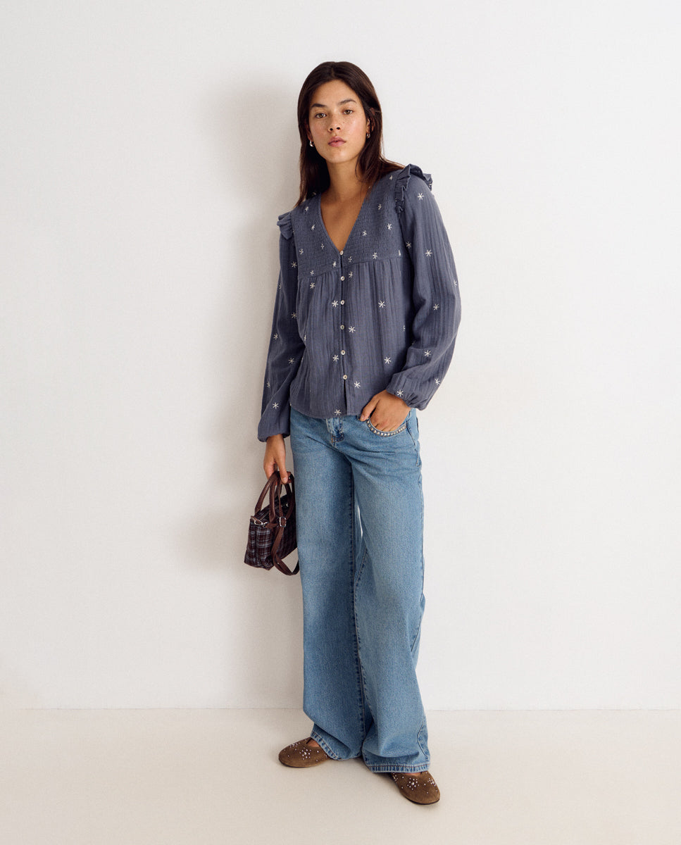 Blusa de Gola em V com Bordados Azul-3