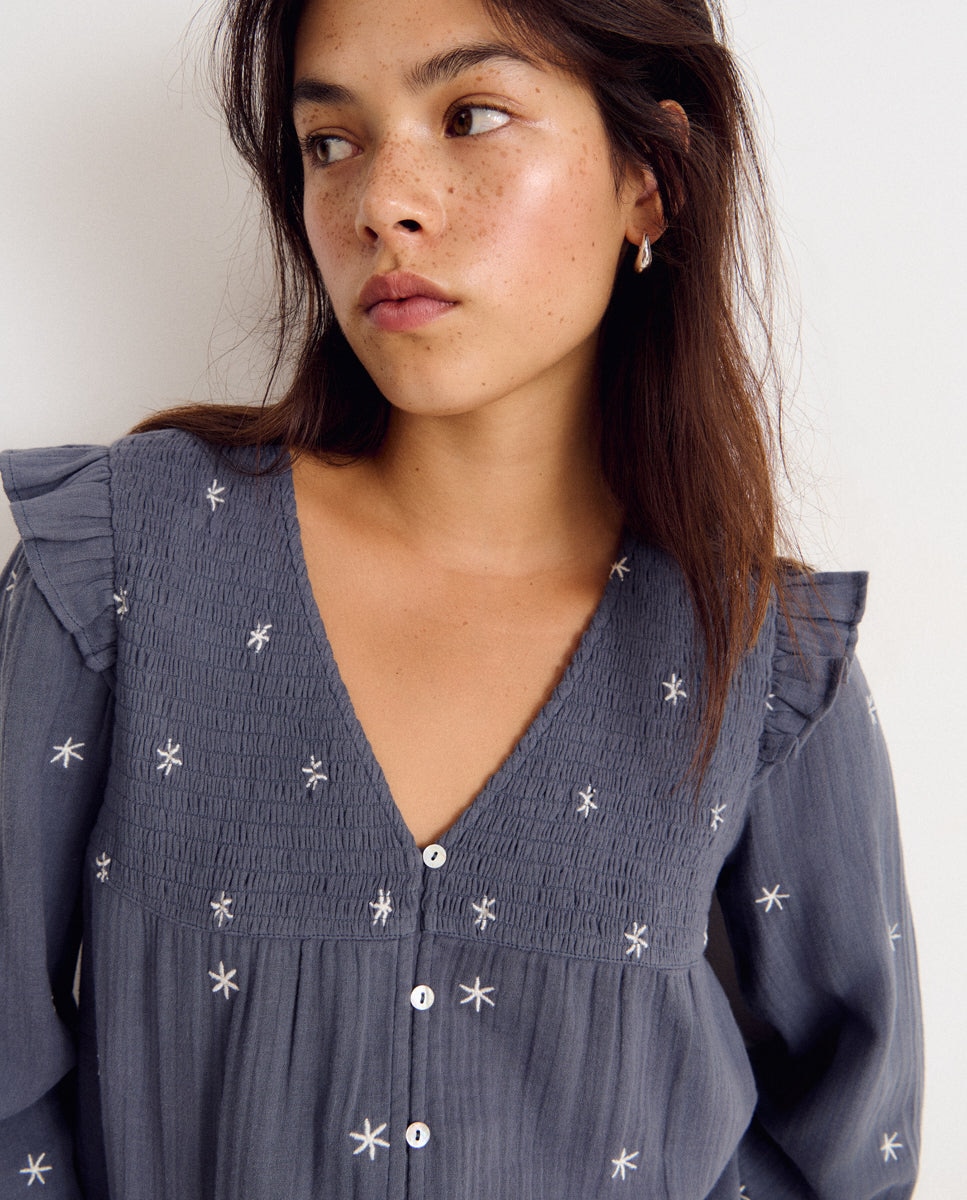 Blusa de Gola em V com Bordados Azul-4