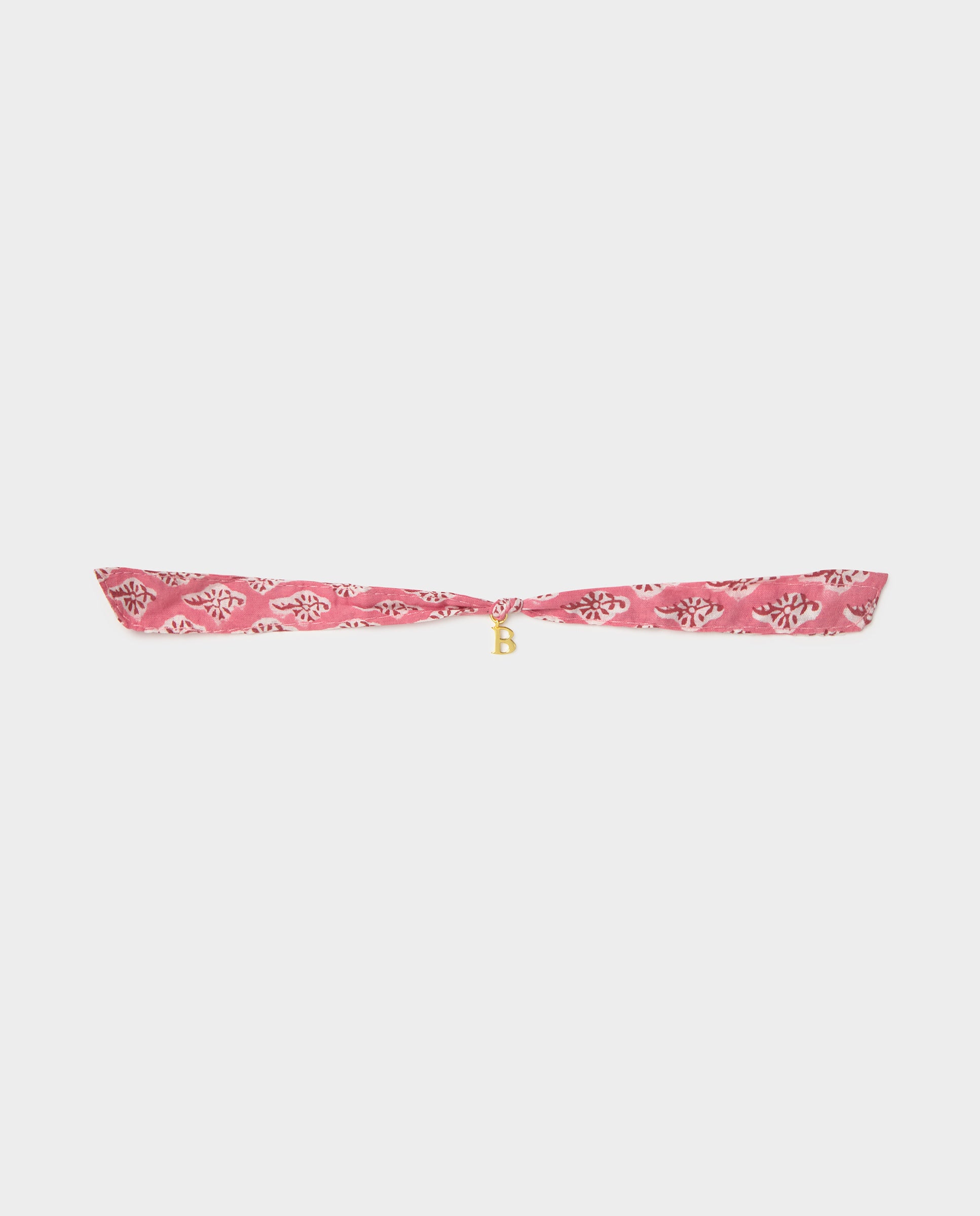 Pulseira com Inicial B Dourado-3