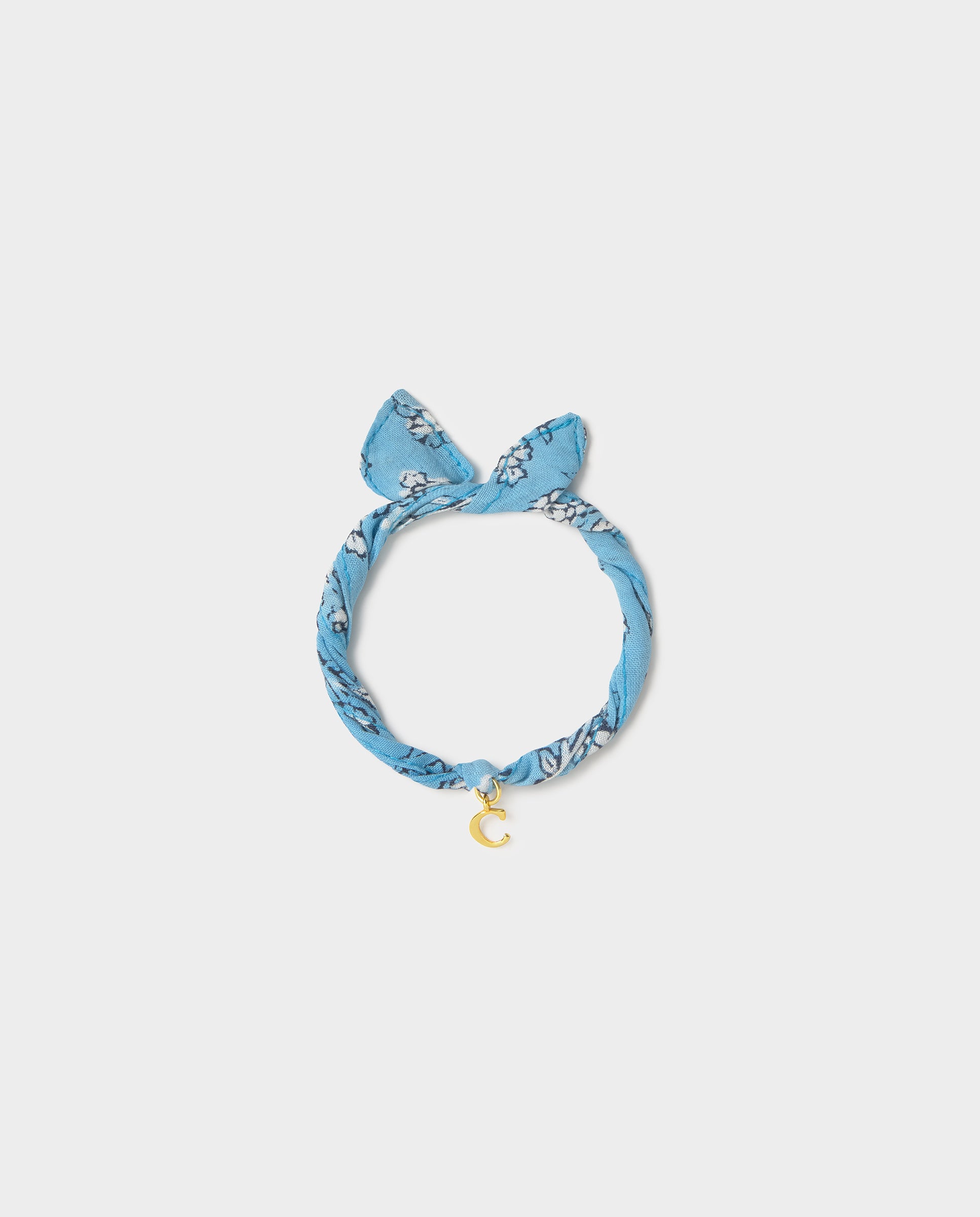 Pulseira com Inicial C Dourado-5