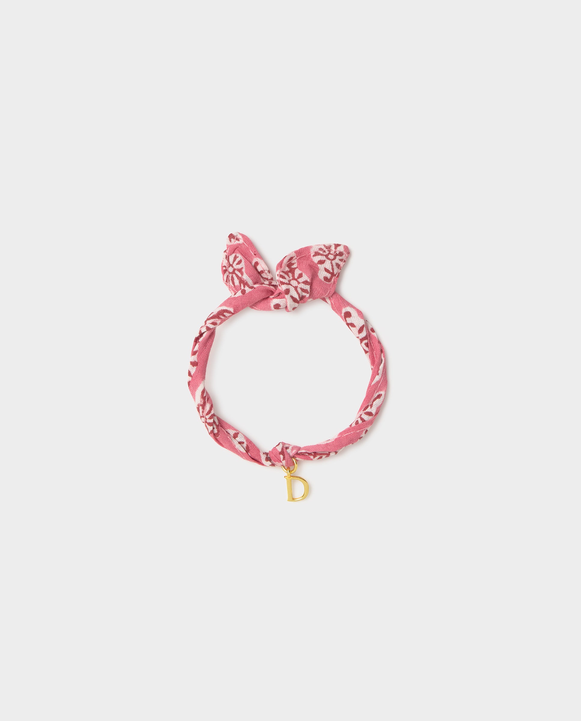 Pulseira com Inicial D Dourado-2