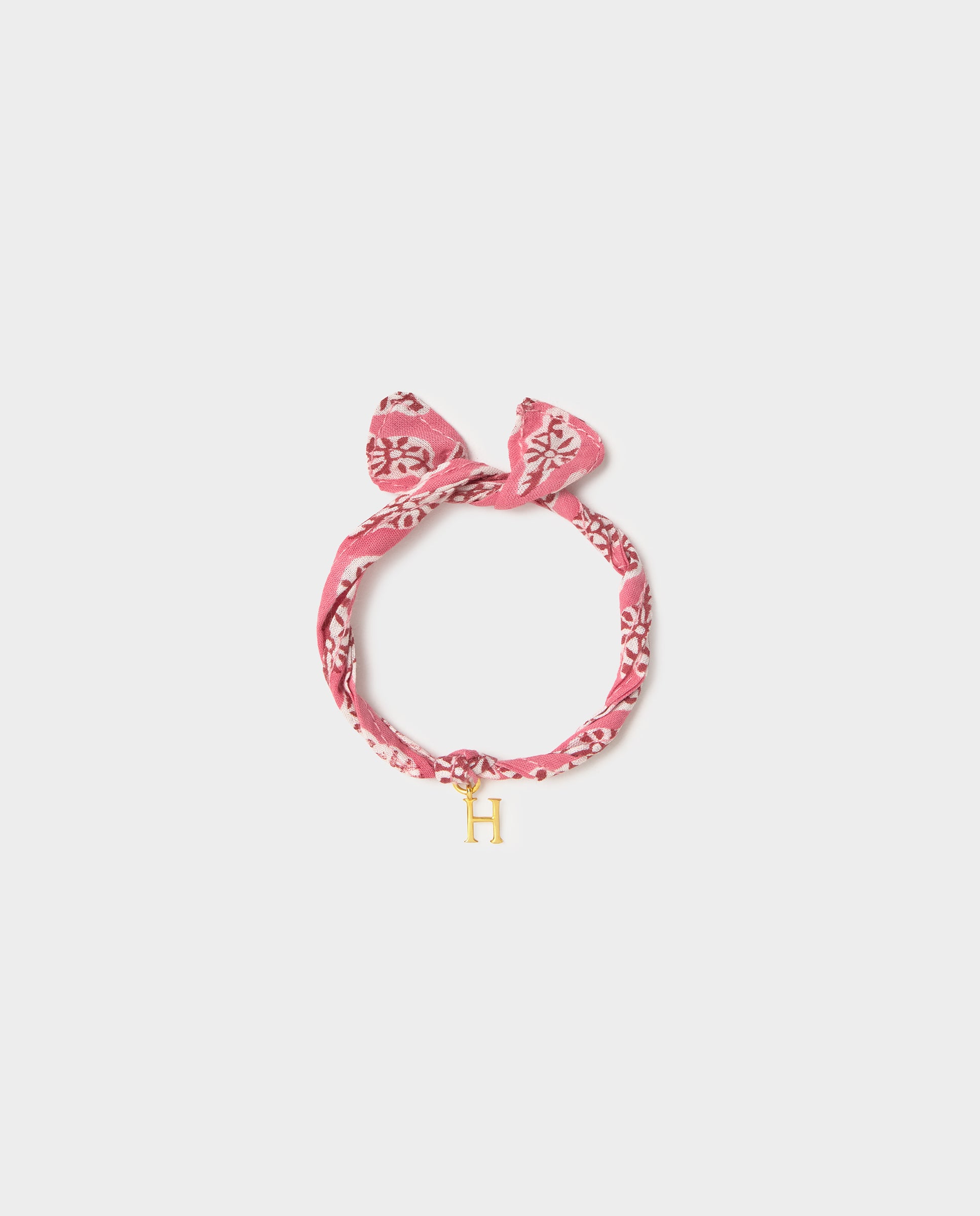 Pulseira com Inicial H Dourado-5