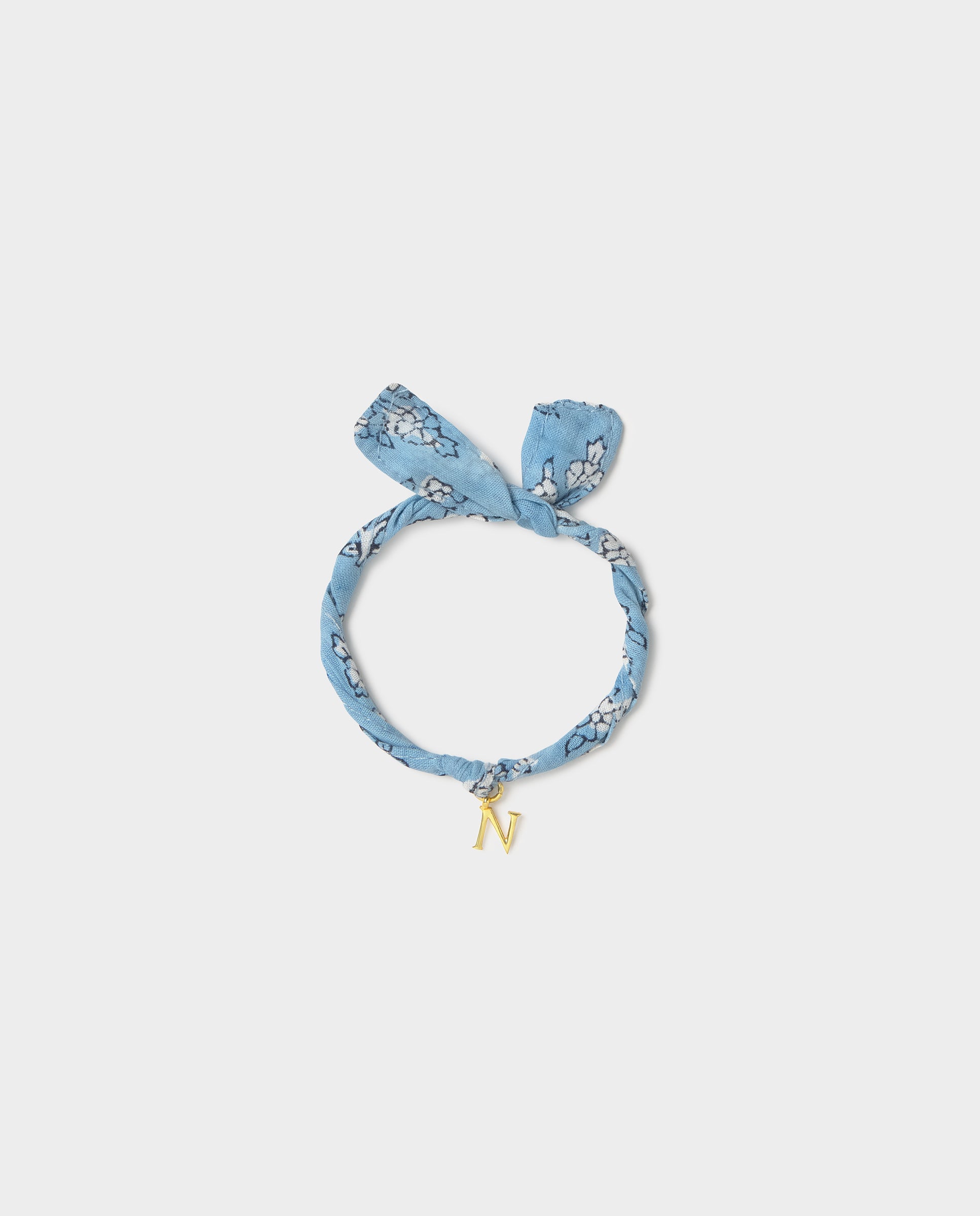 Pulseira com Inicial N Dourado-5