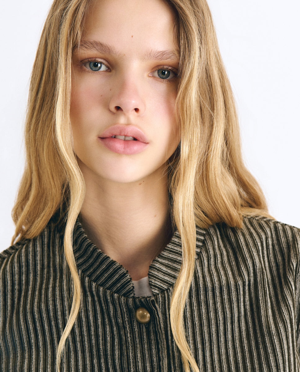 Casaco de Bombazina Às Riscas Castanho-4