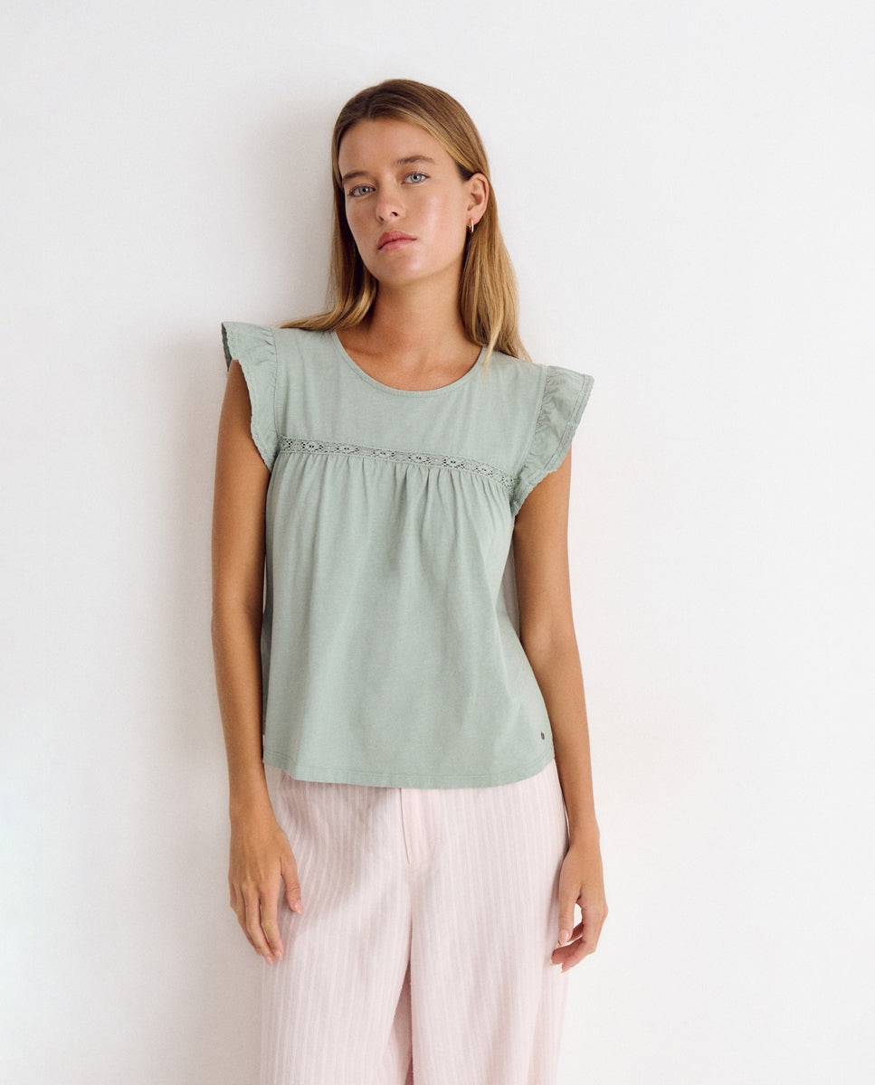 Imagem 0 de T-shirt com Folhos e Renda