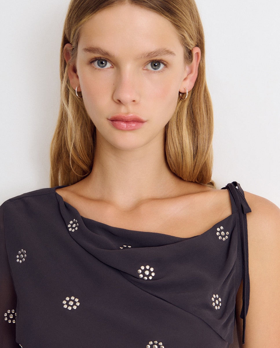Blusa com Tachas de Flores Cinzento-4