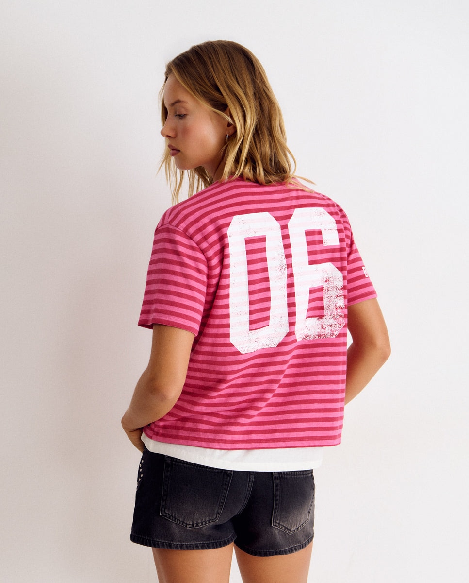 T-shirt Às Riscas com Número Rosa-2
