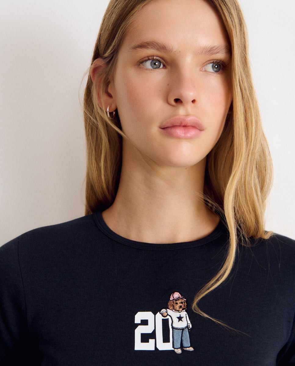 T-shirt com Cachorro Bordado Azul-4