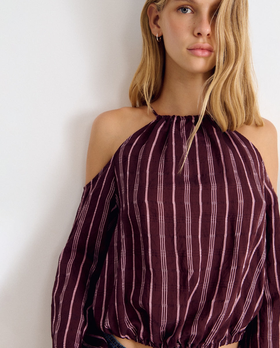 Imagem 0 de Blusa Às Riscas com Ombros Descobertos