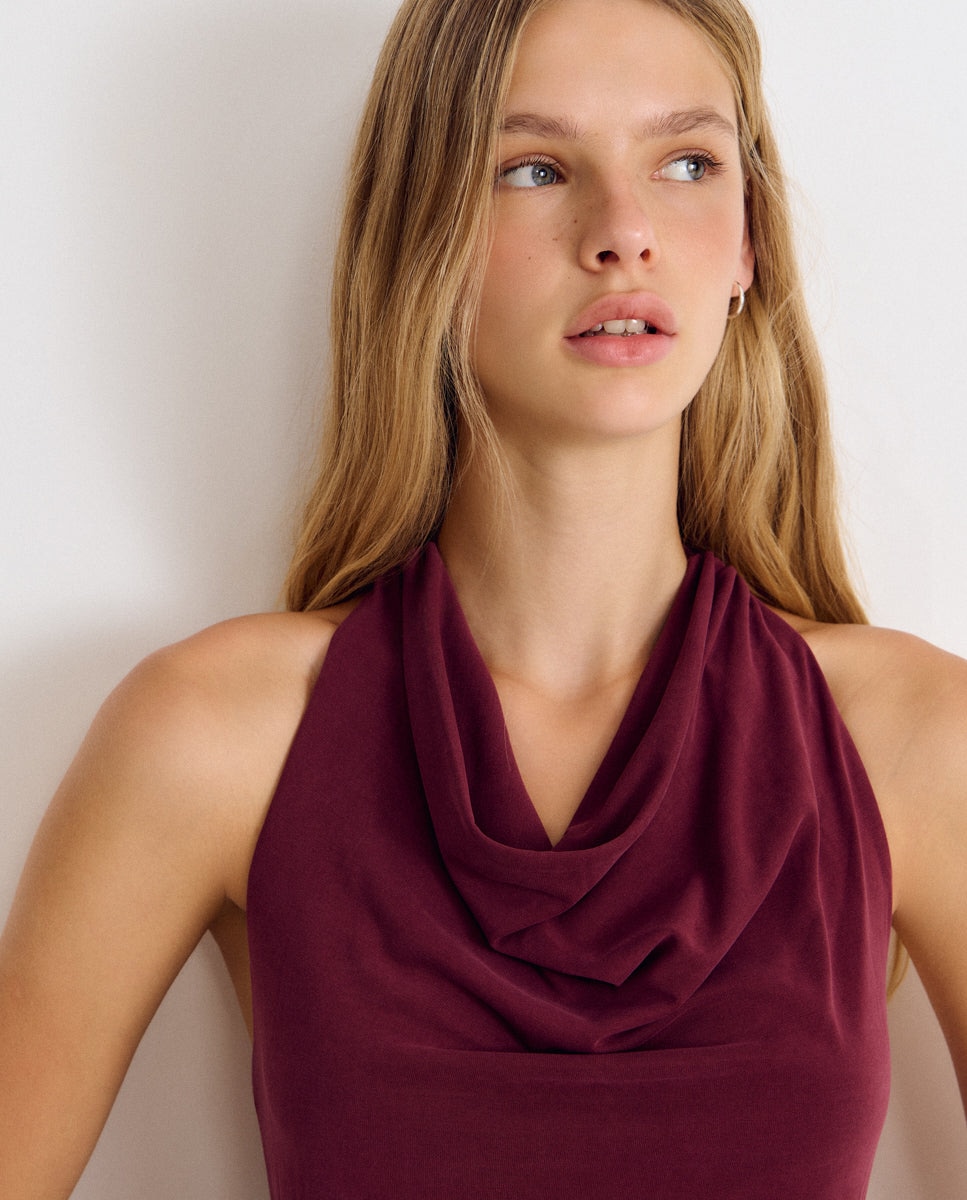 Top com Gola Halter e Tachas Grená-3