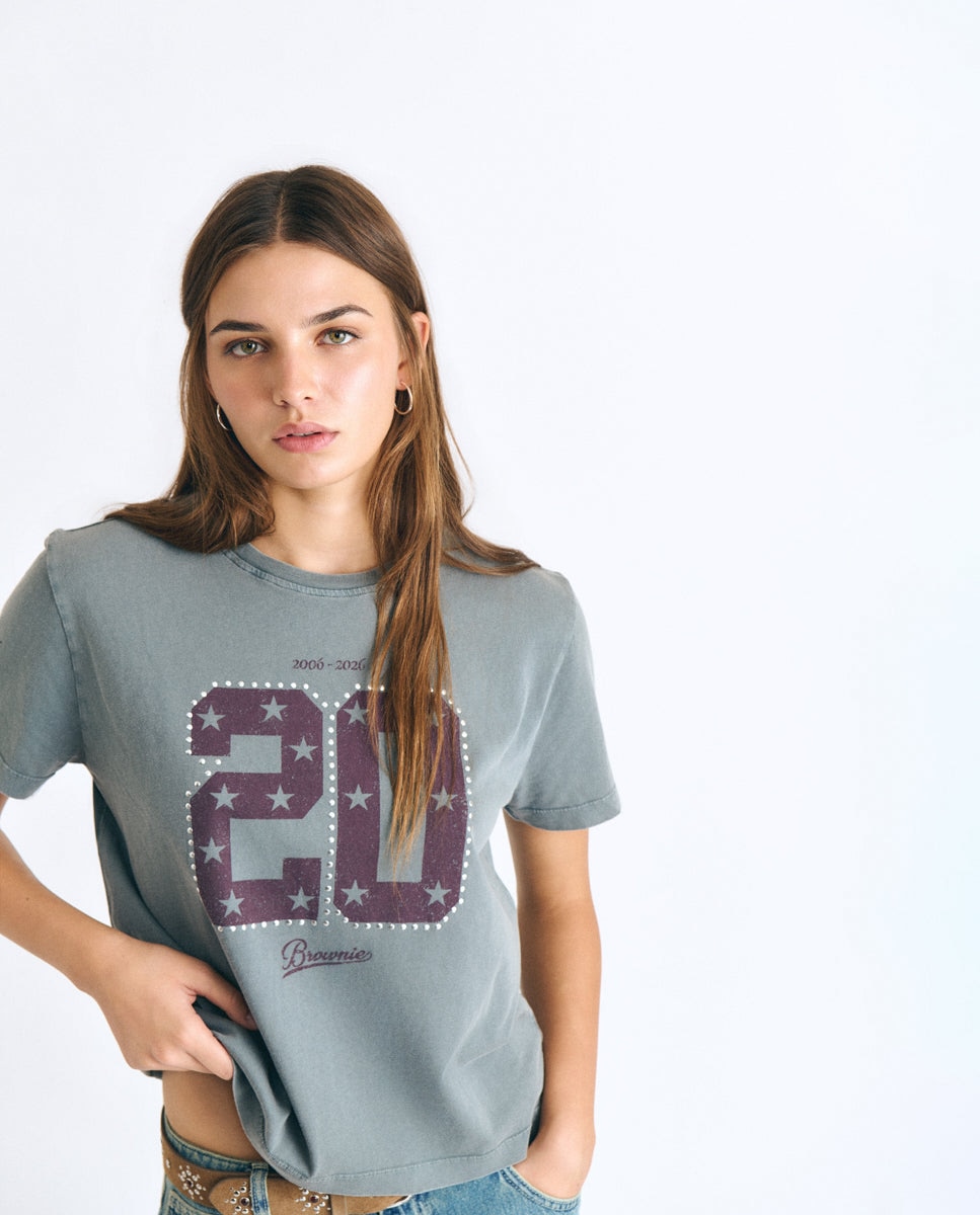 Imagem 0 de T-shirt com Número e Tachas