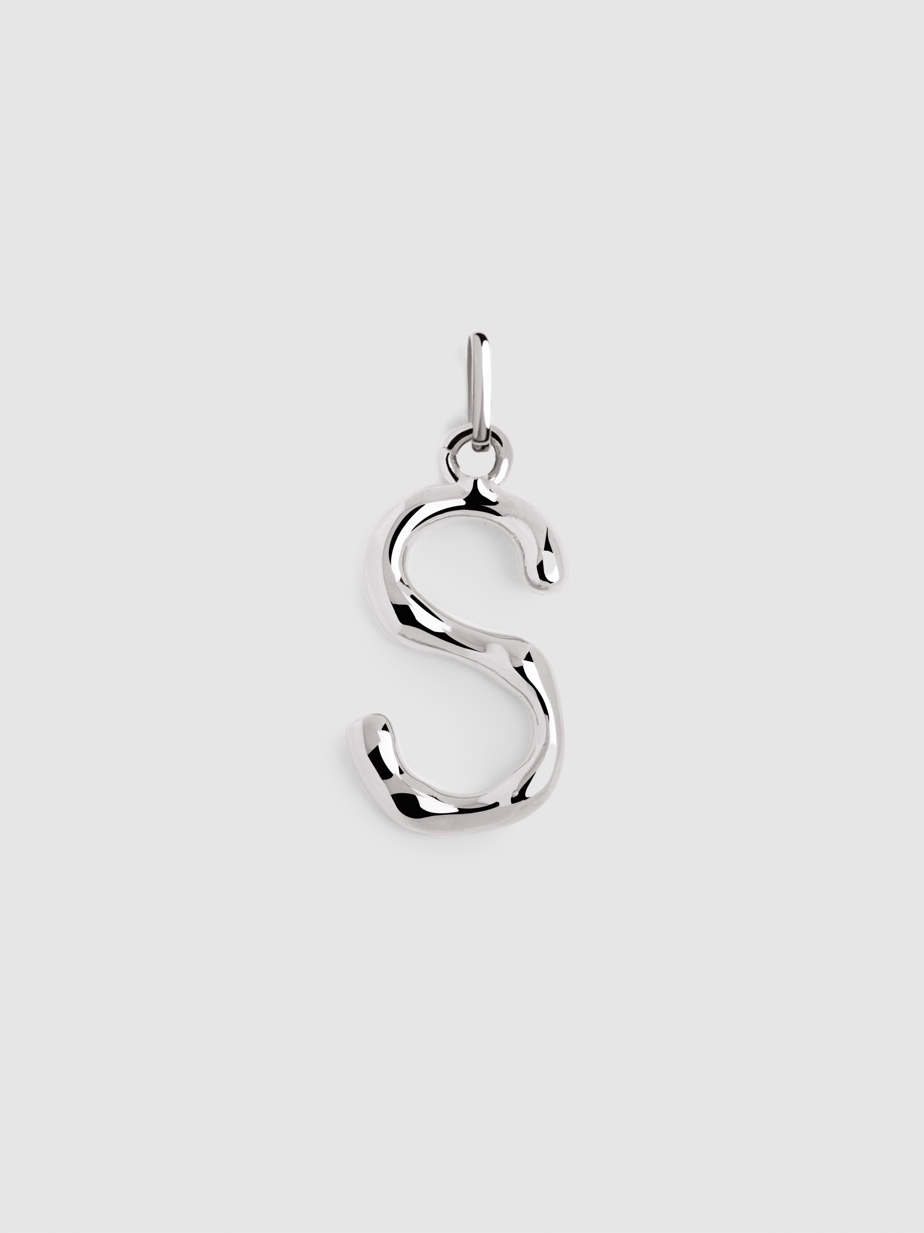 Charm Letter Xl Inicial S de Liga de Metais Banhado em Ródio Prateado-1
