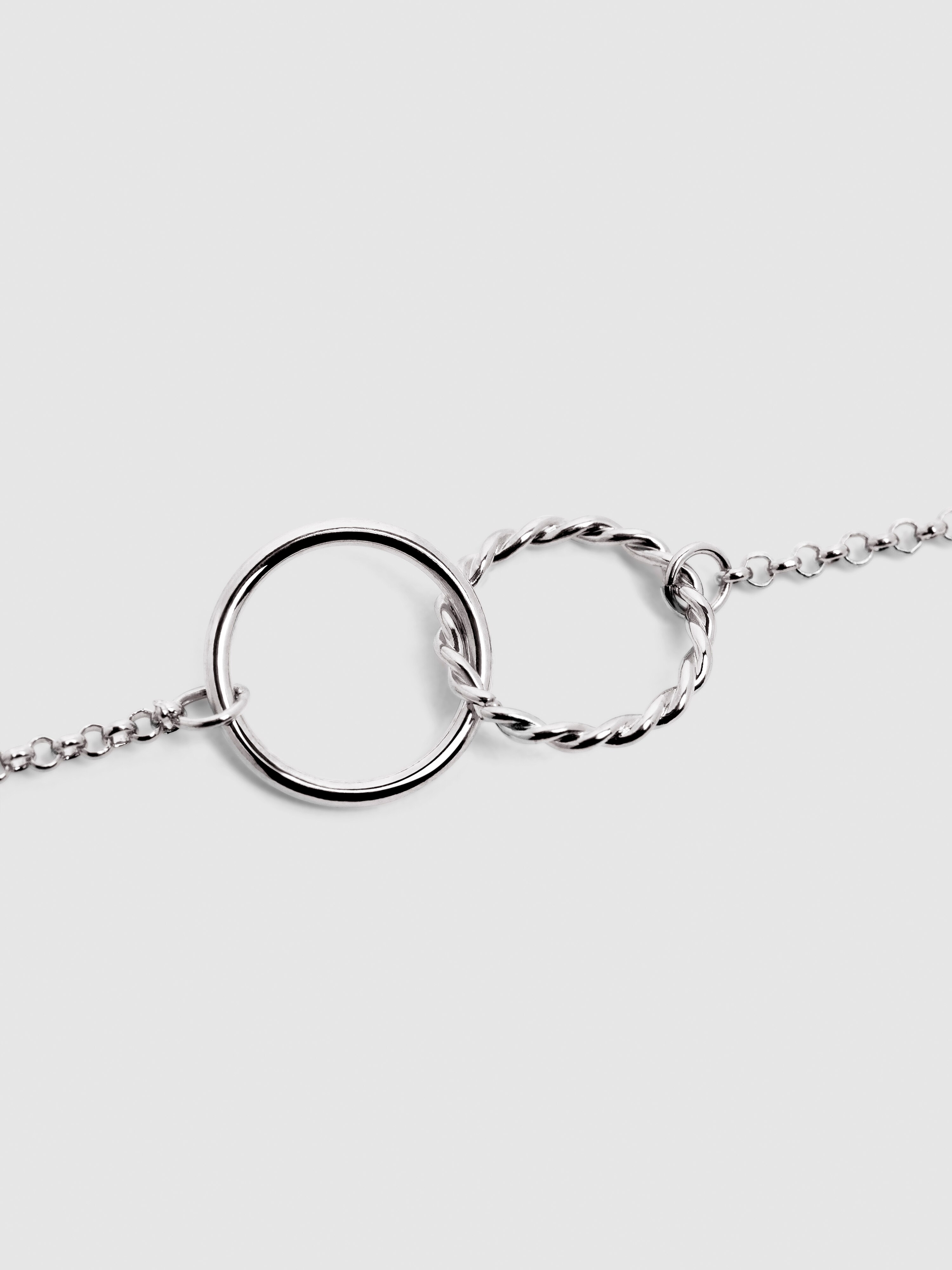 Pulseira de Corrente Circles Twist de Liga de Metais Banhada em Ródio Prateado-4
