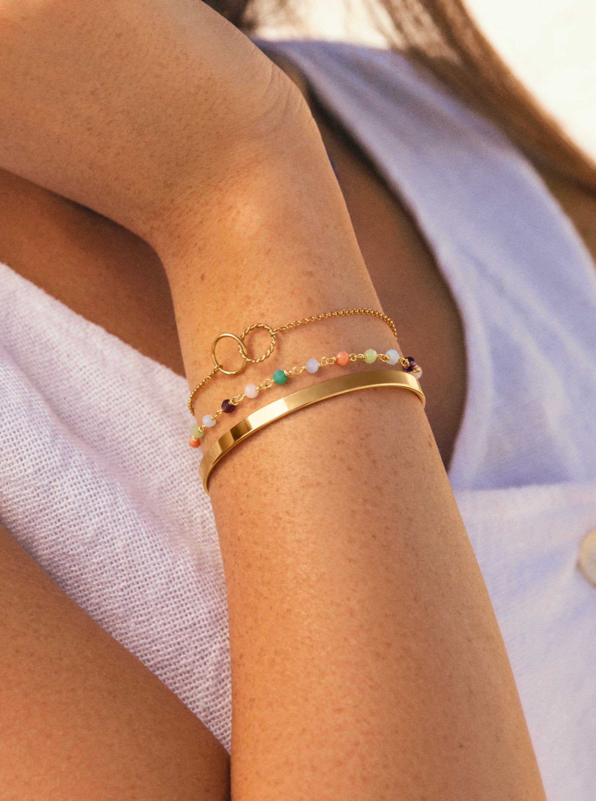 Pulseira de Corrente Circles Twist de Liga de Metais Banhada a Ouro Dourado-6