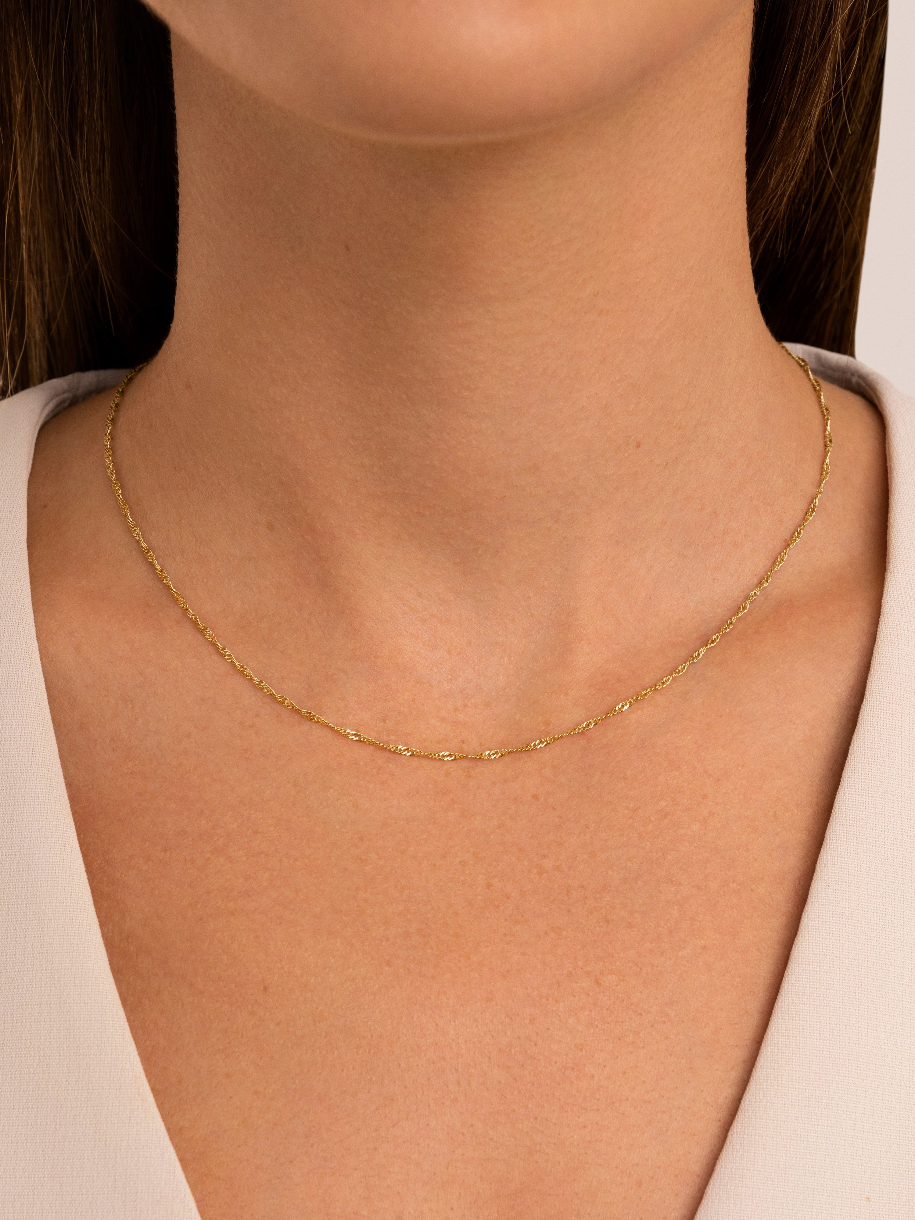 Colar Mini Twist de Aço Banhado a Ouro Dourado-3