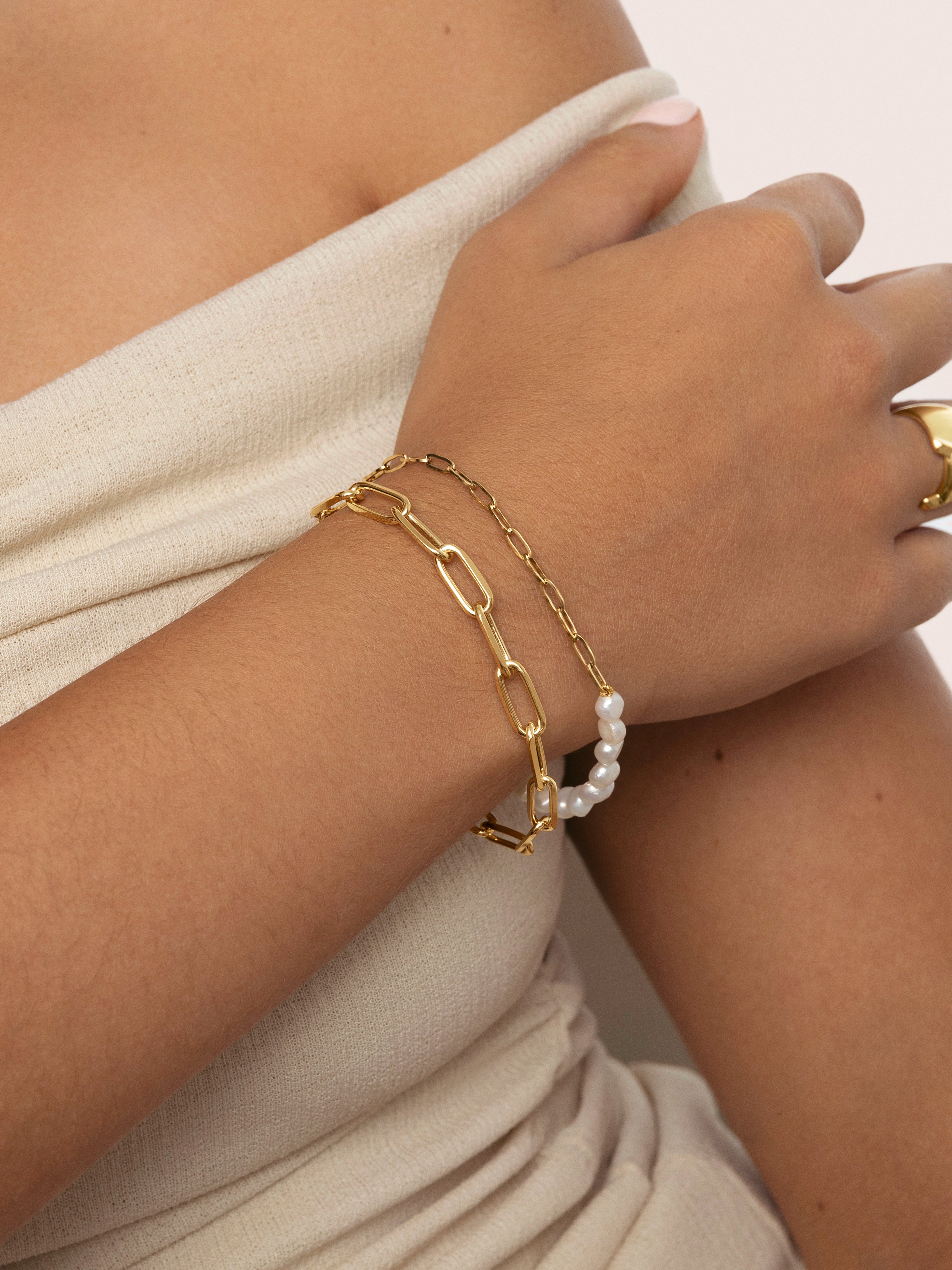 Pulseira com Elos Chic Pearl de Aço Banhada a Ouro Dourado-5