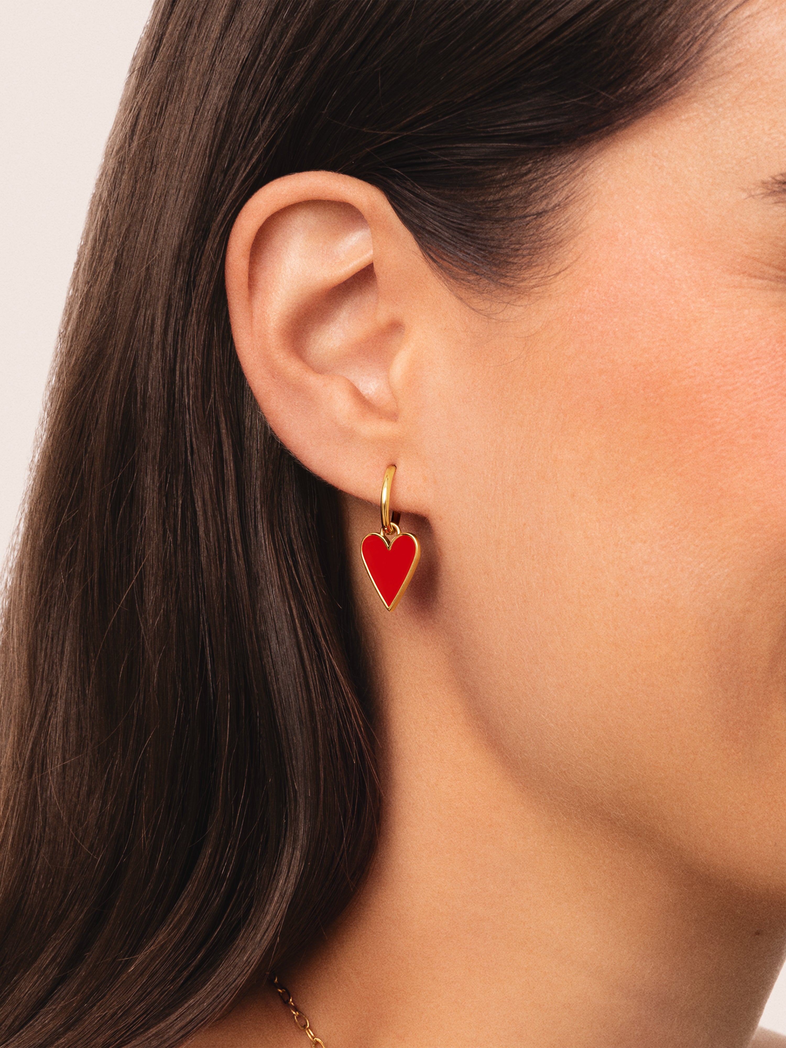 Brincos Lovely Heart de Liga de Metais Banhados a Ouro Vermelho-3