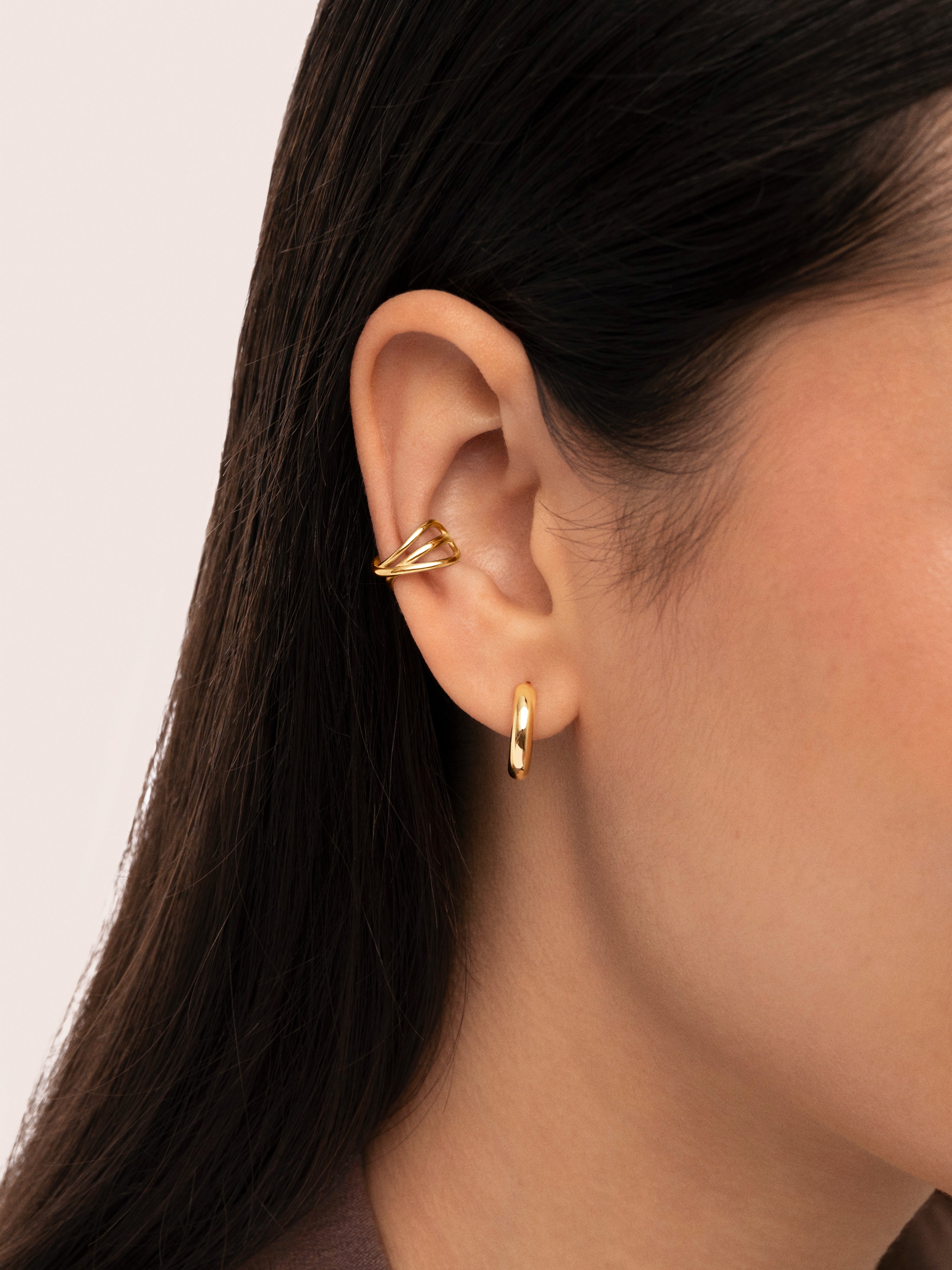 Brinco Individual Ear Cuff Triple Cross de Liga de Metais Banhado a Ouro Dourado-2
