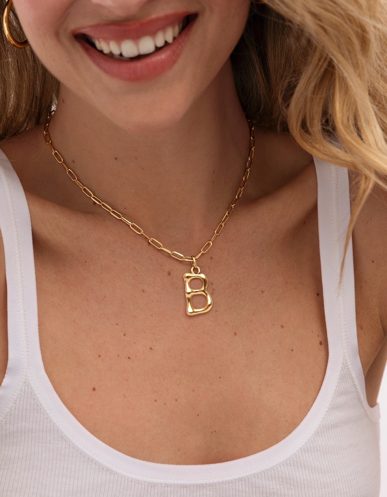 Colar Personalizado Chic Letter Xl de Aço Banhado em Ouro - B Dourado-2