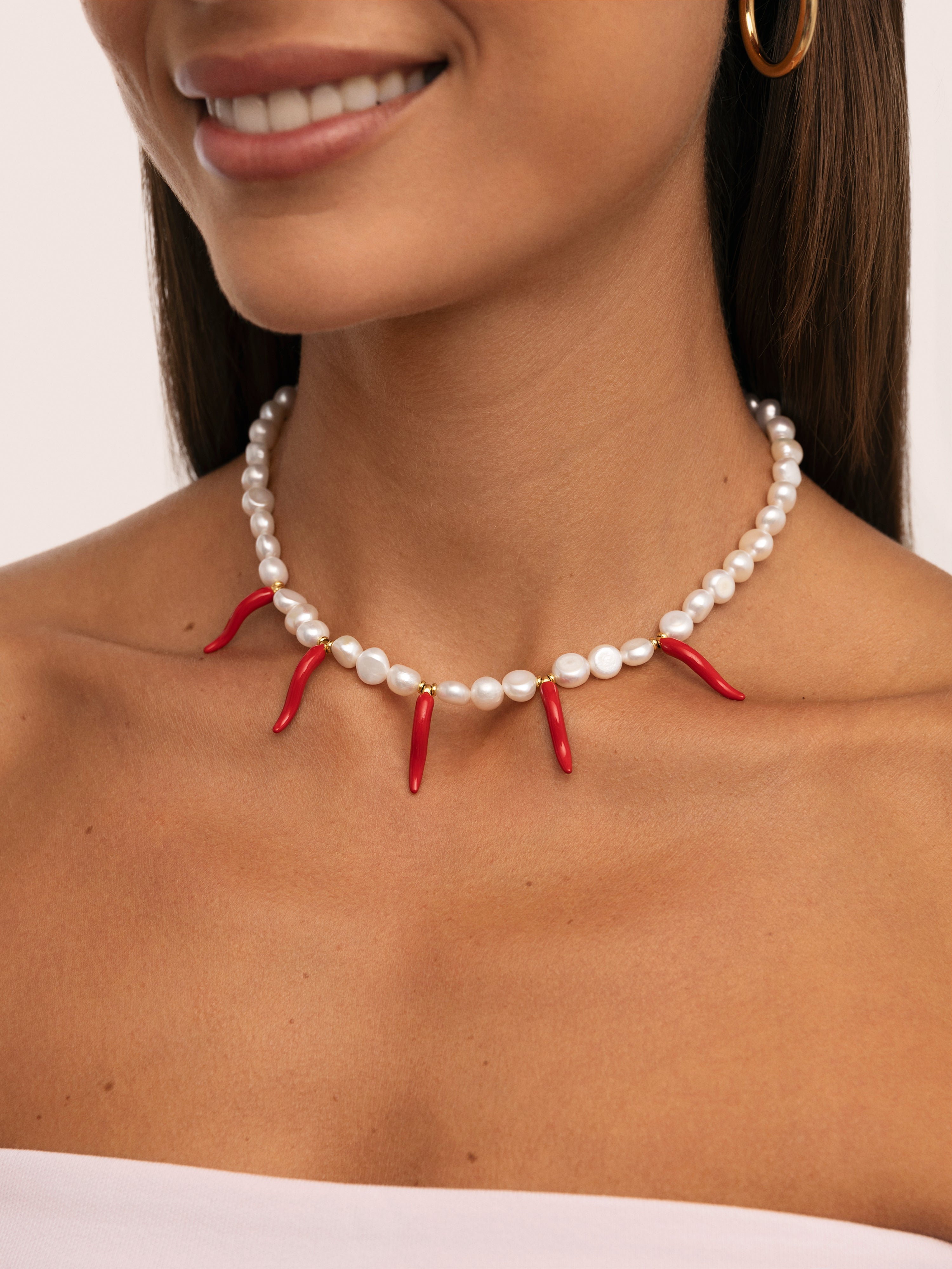 Colar Chili Pearl de Aço Banhado em Ouro Branco / Vermelho-3