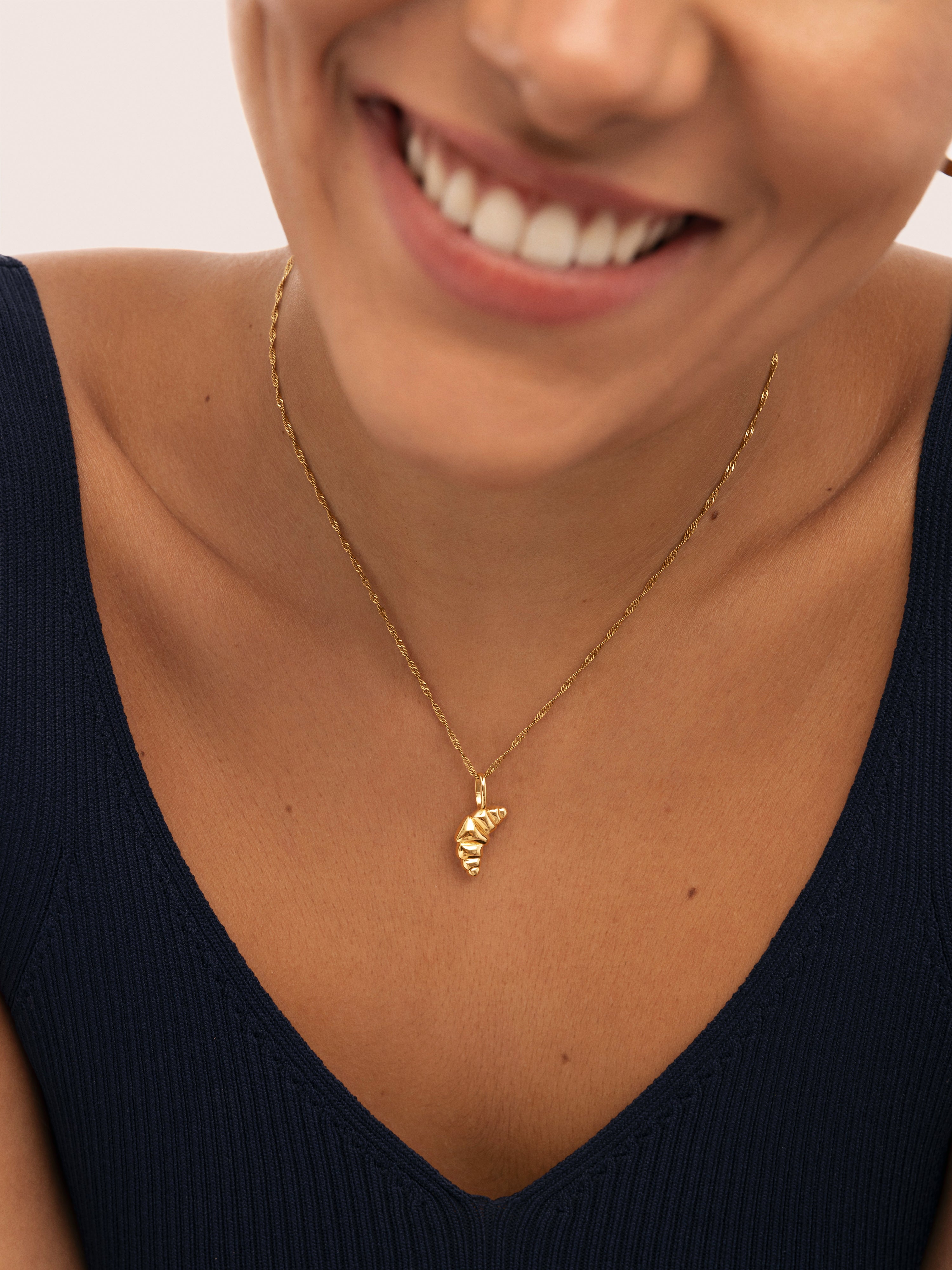Charm Croissant de Liga de Metais Banhado a Ouro Dourado-3