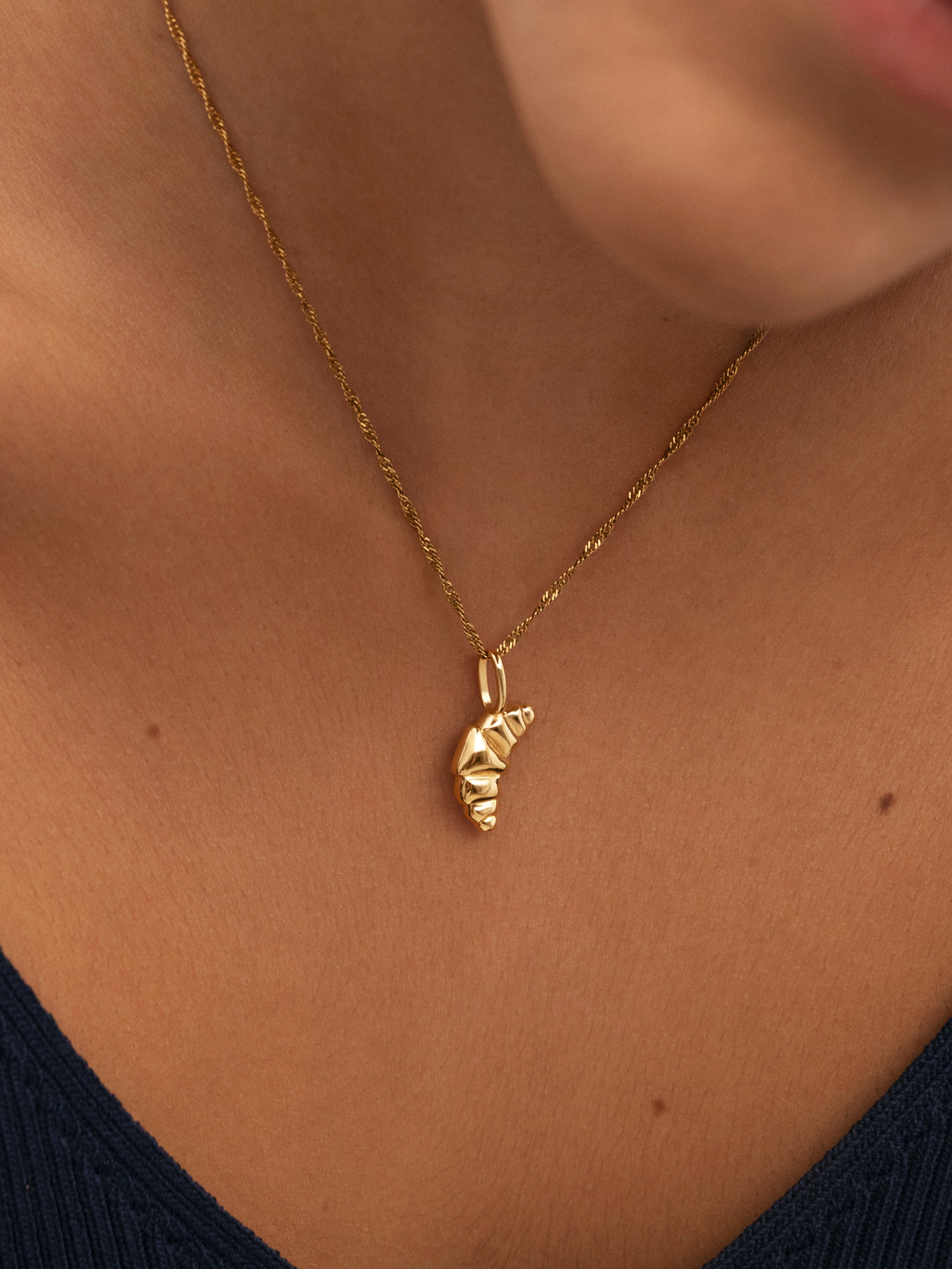 Charm Croissant de Liga de Metais Banhado a Ouro Dourado-5
