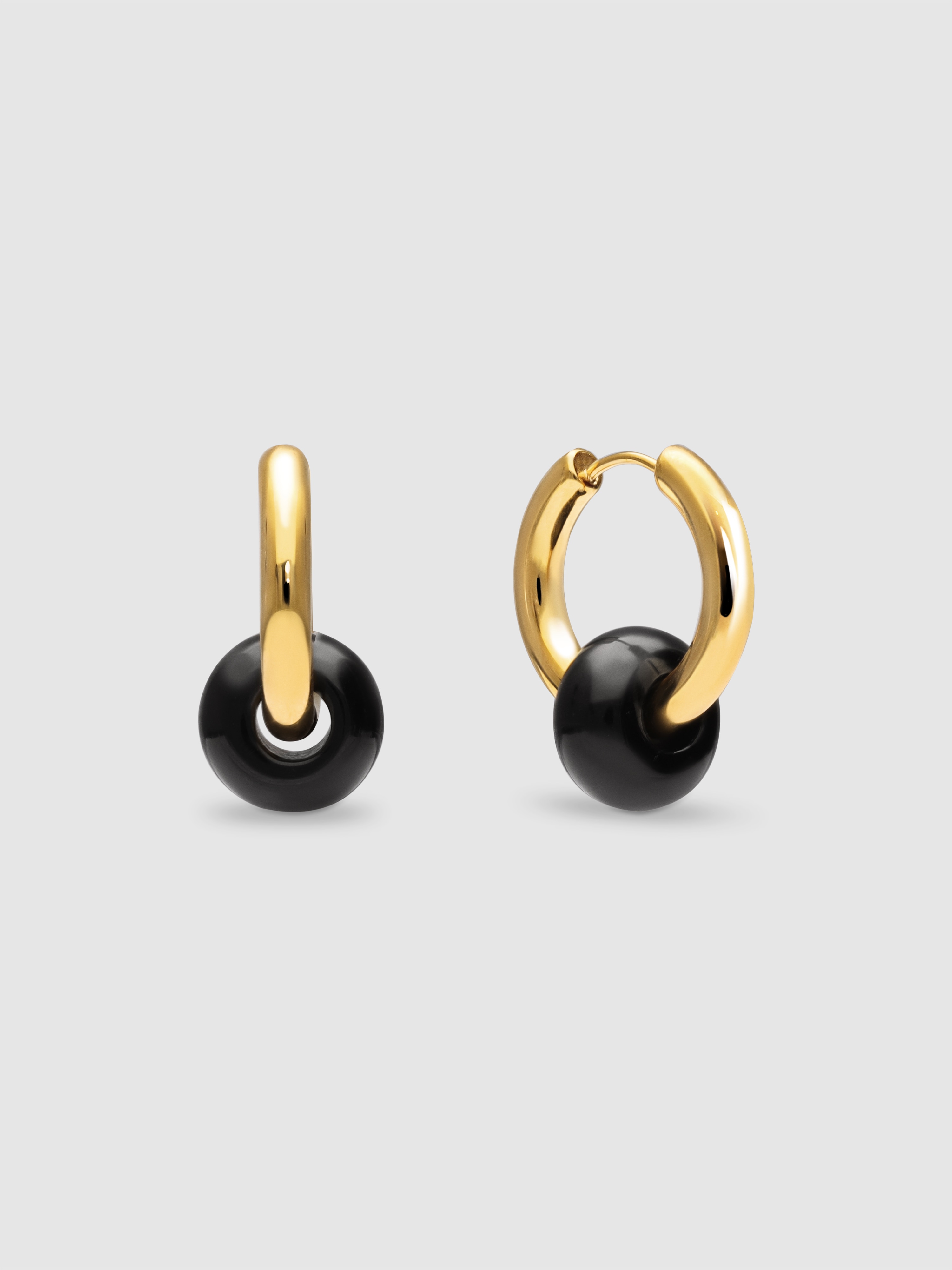 Brincos de Argola Carmen True Black de Aço Banhado a Ouro Preto-1