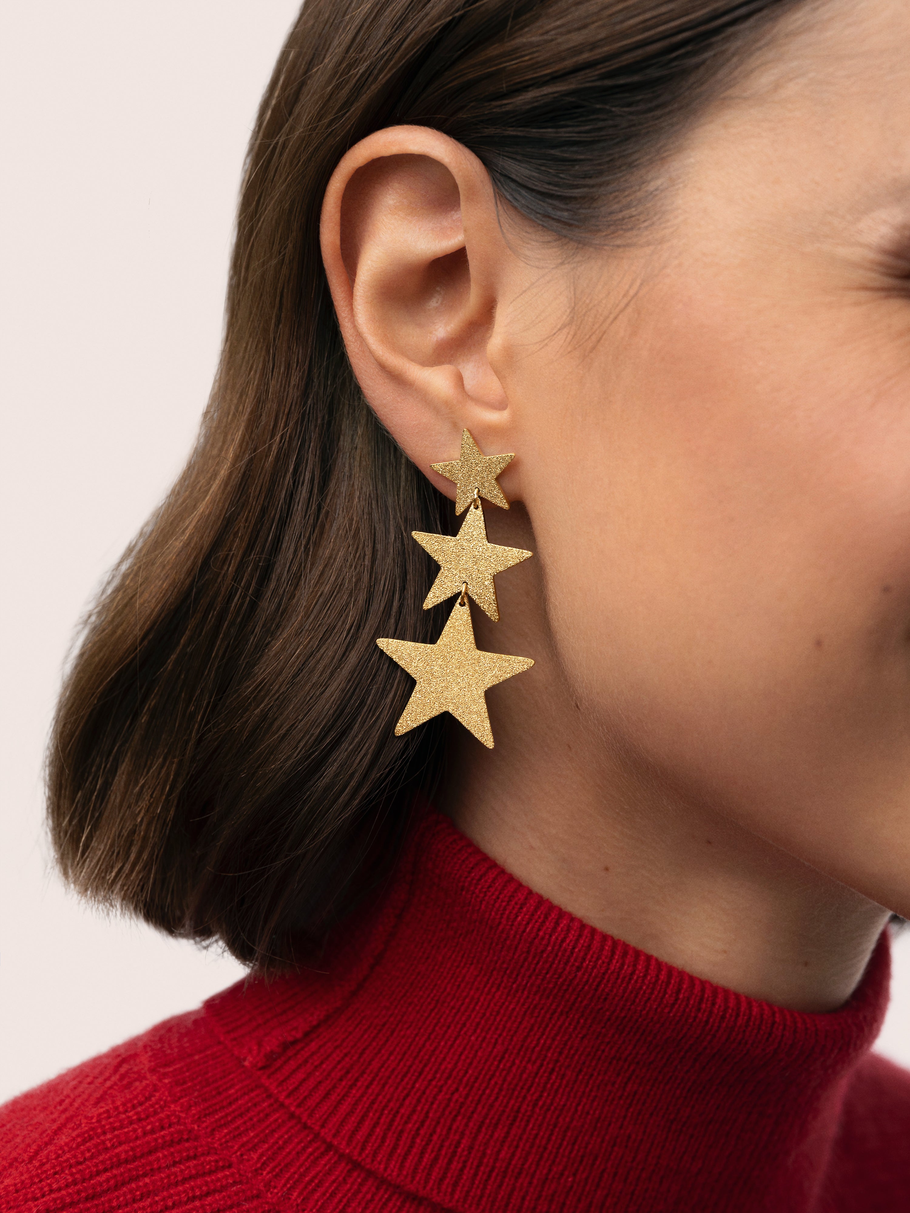 Brincos Shinning Stars de Aço Banhado a Ouro Dourado-2